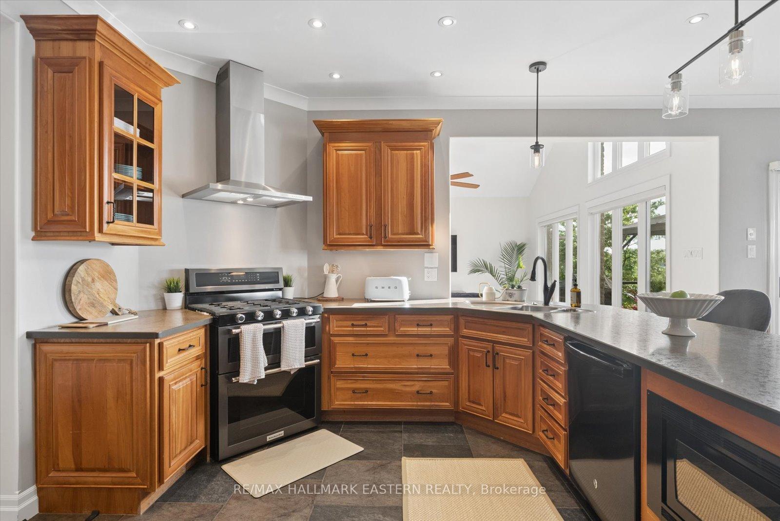 Photo 11 of 2112 Truman Drive, Selwyn — HOMEH