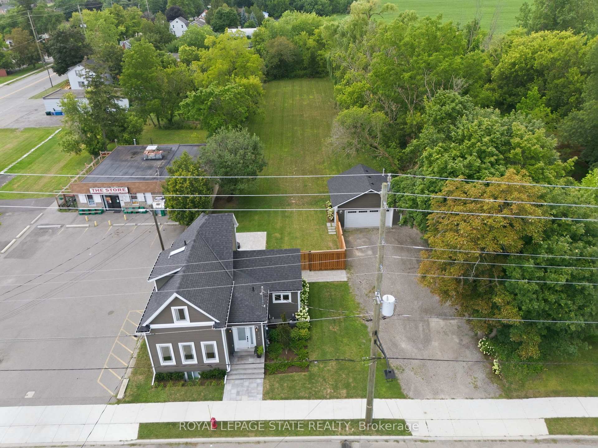 Photo 3 of 3144 Homestead Drive, Hamilton, Mount Hope — HOMEH