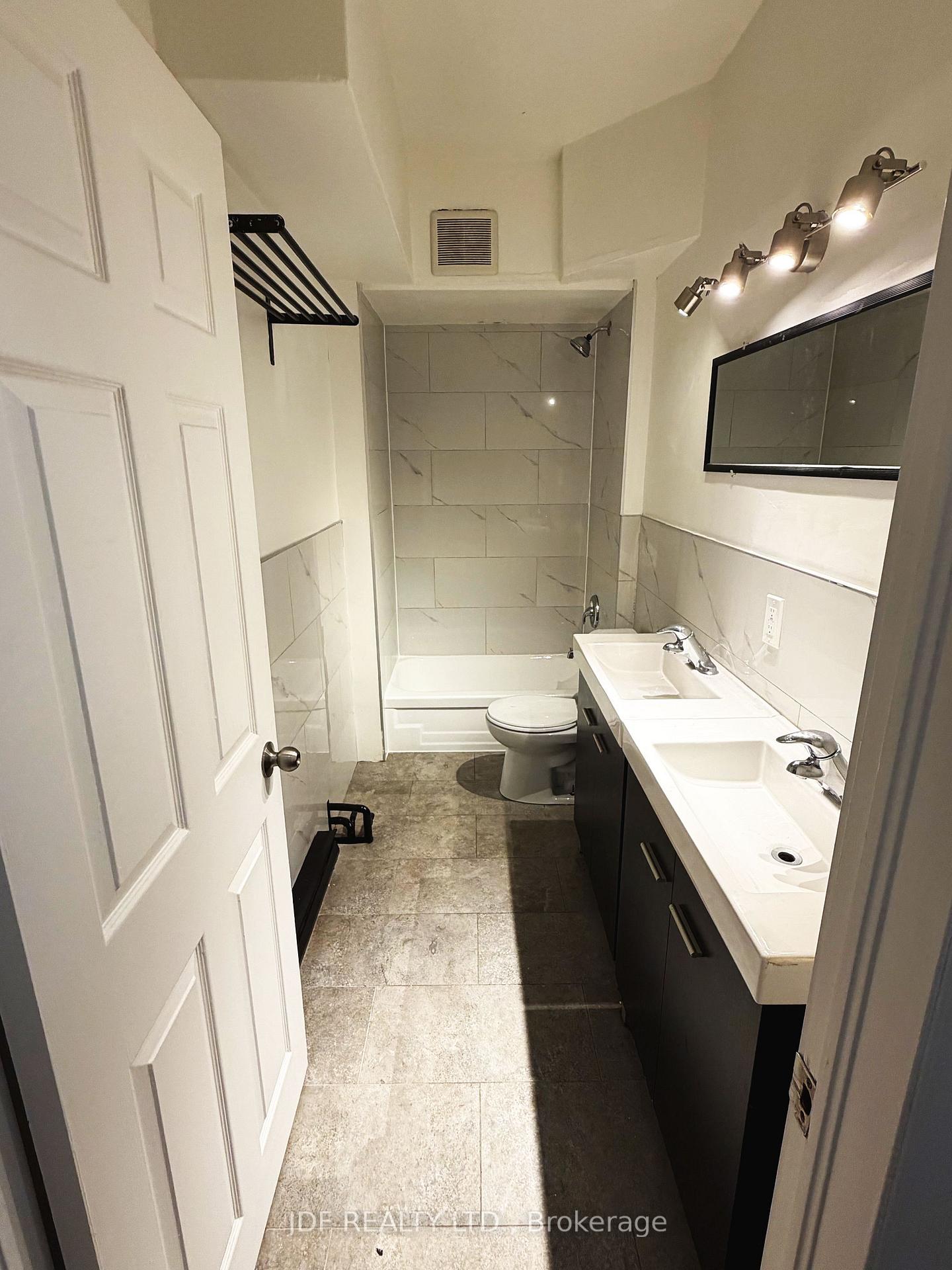 Photo 12 of Unit Main Floor, 383 Lansdowne Avenue, Toronto, Dufferin Grove — HOMEH