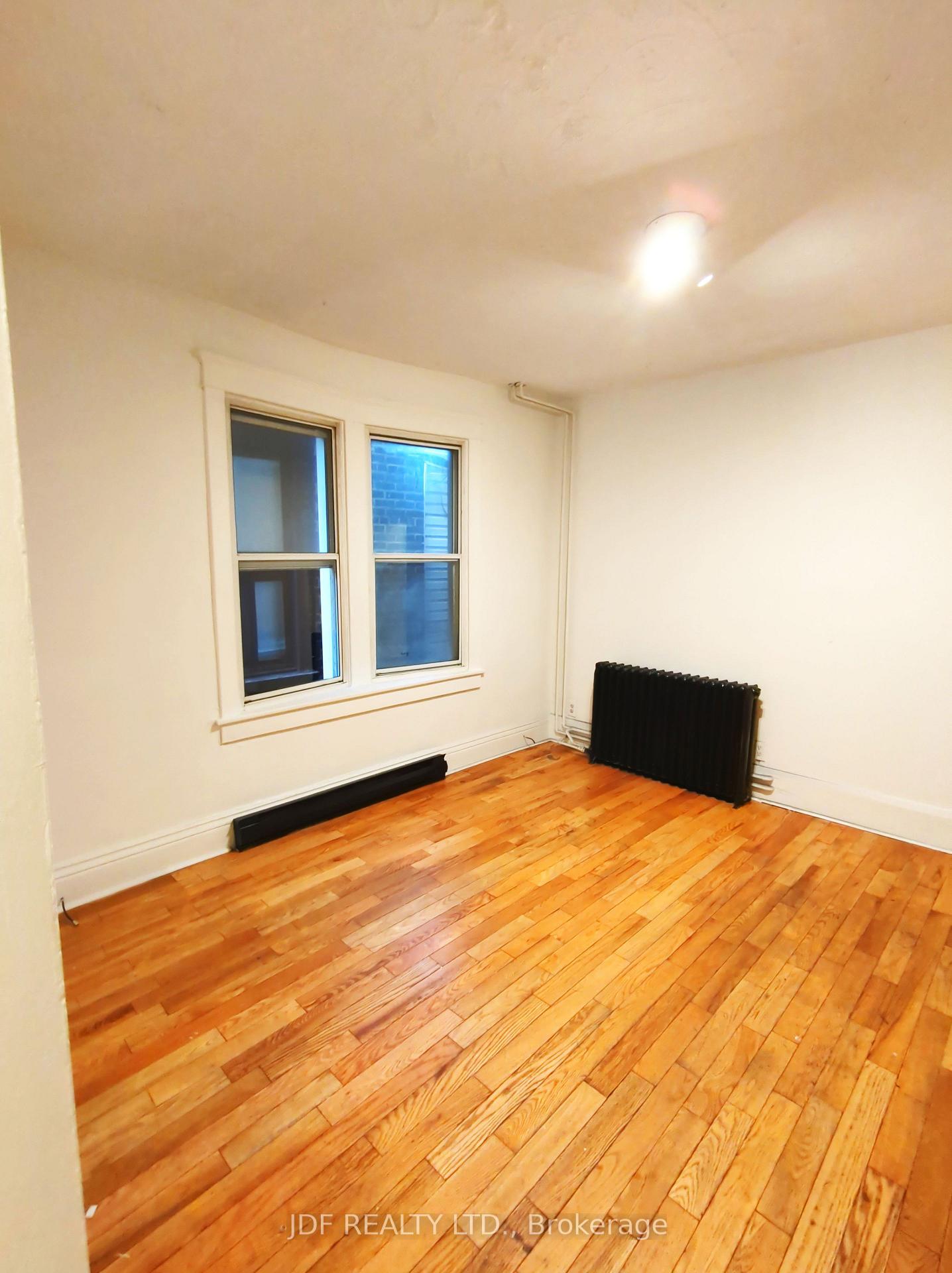 Photo 15 of Unit Main Floor, 383 Lansdowne Avenue, Toronto, Dufferin Grove — HOMEH