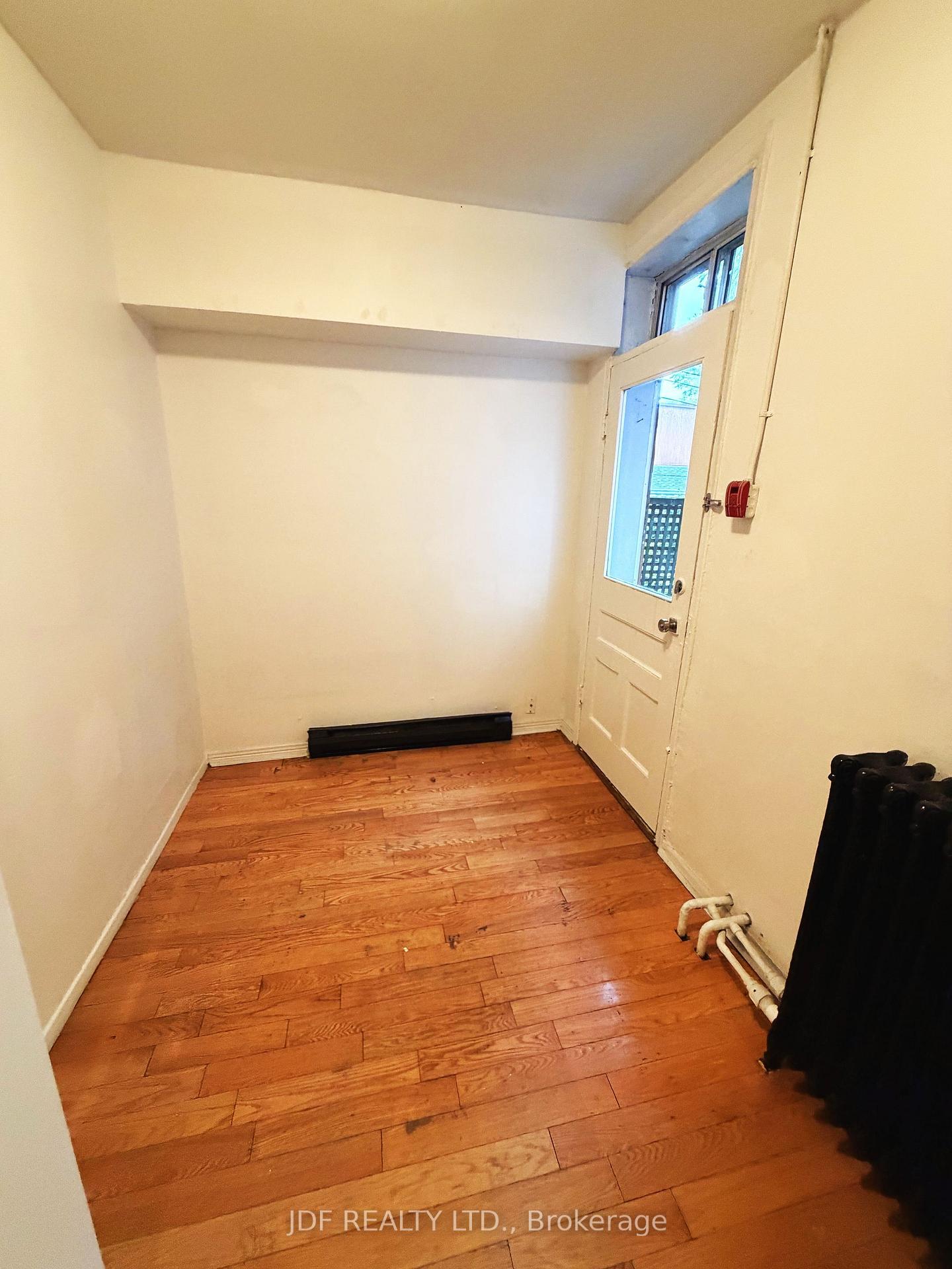 Photo 18 of Unit Main Floor, 383 Lansdowne Avenue, Toronto, Dufferin Grove — HOMEH