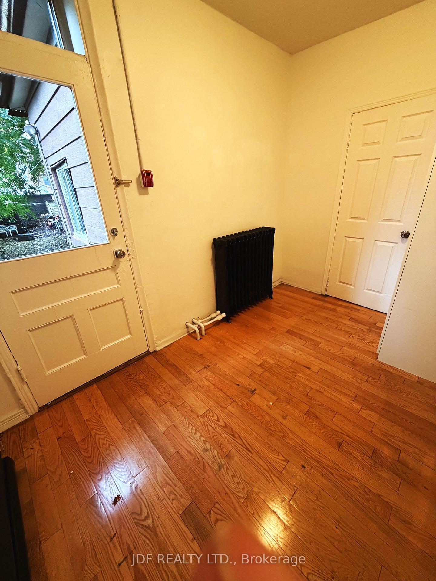 Photo 21 of Unit Main Floor, 383 Lansdowne Avenue, Toronto, Dufferin Grove — HOMEH