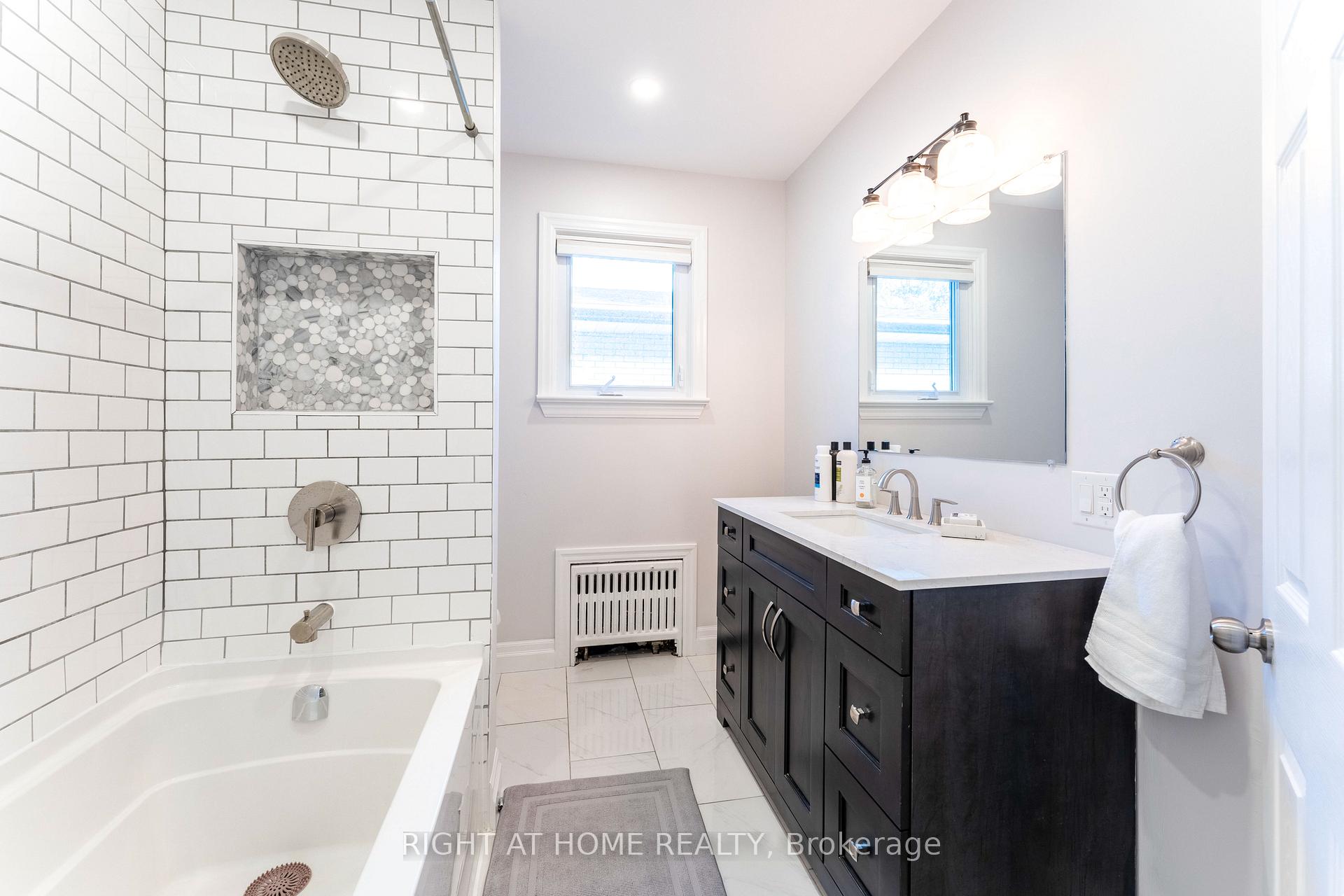 Photo 7 of 47 Marshall Avenue, Welland, Broadway — HOMEH