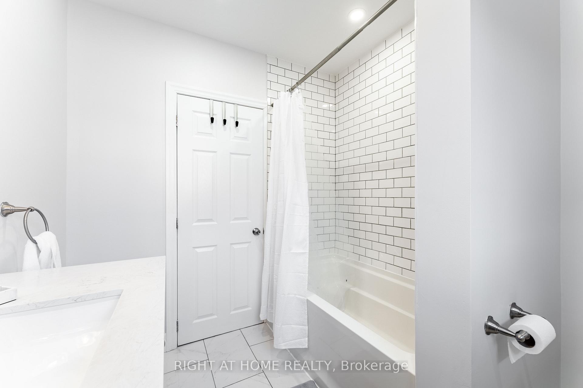 Photo 8 of 47 Marshall Avenue, Welland, Broadway — HOMEH