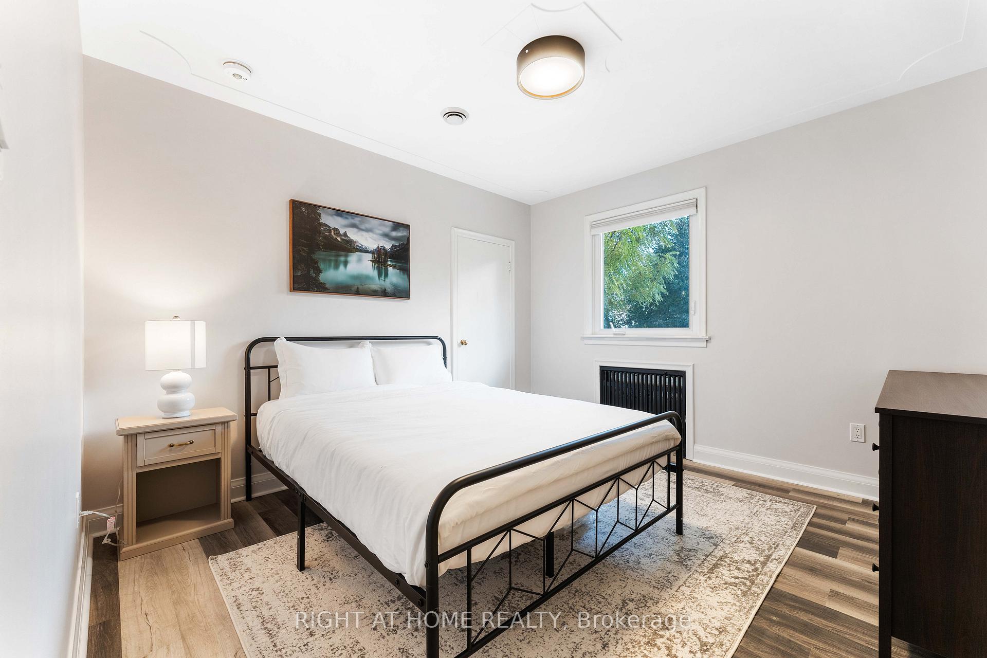 Photo 15 of 47 Marshall Avenue, Welland, Broadway — HOMEH