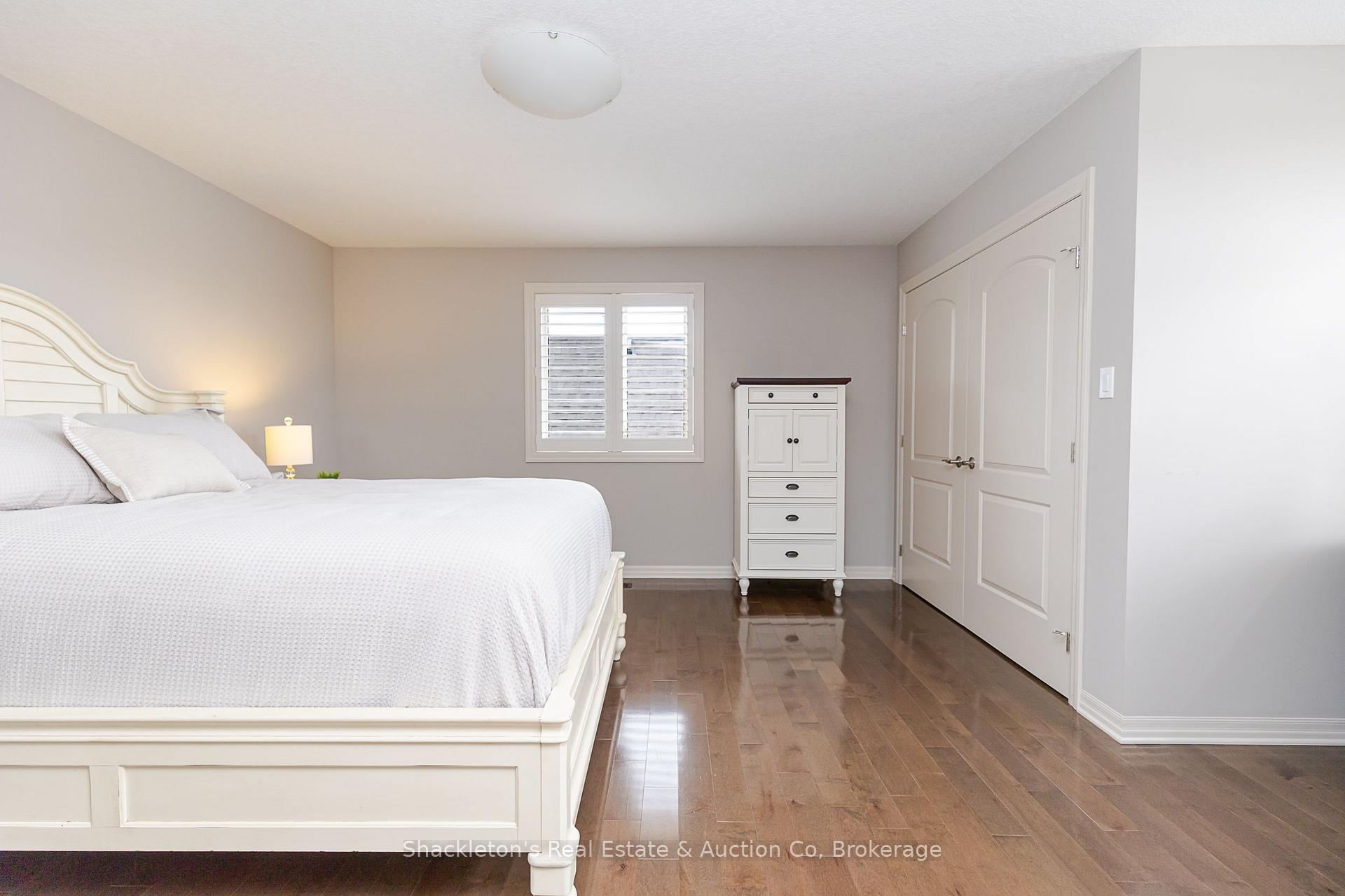 Photo 33 of 766 Eagletrace Drive, London, North S — HOMEH