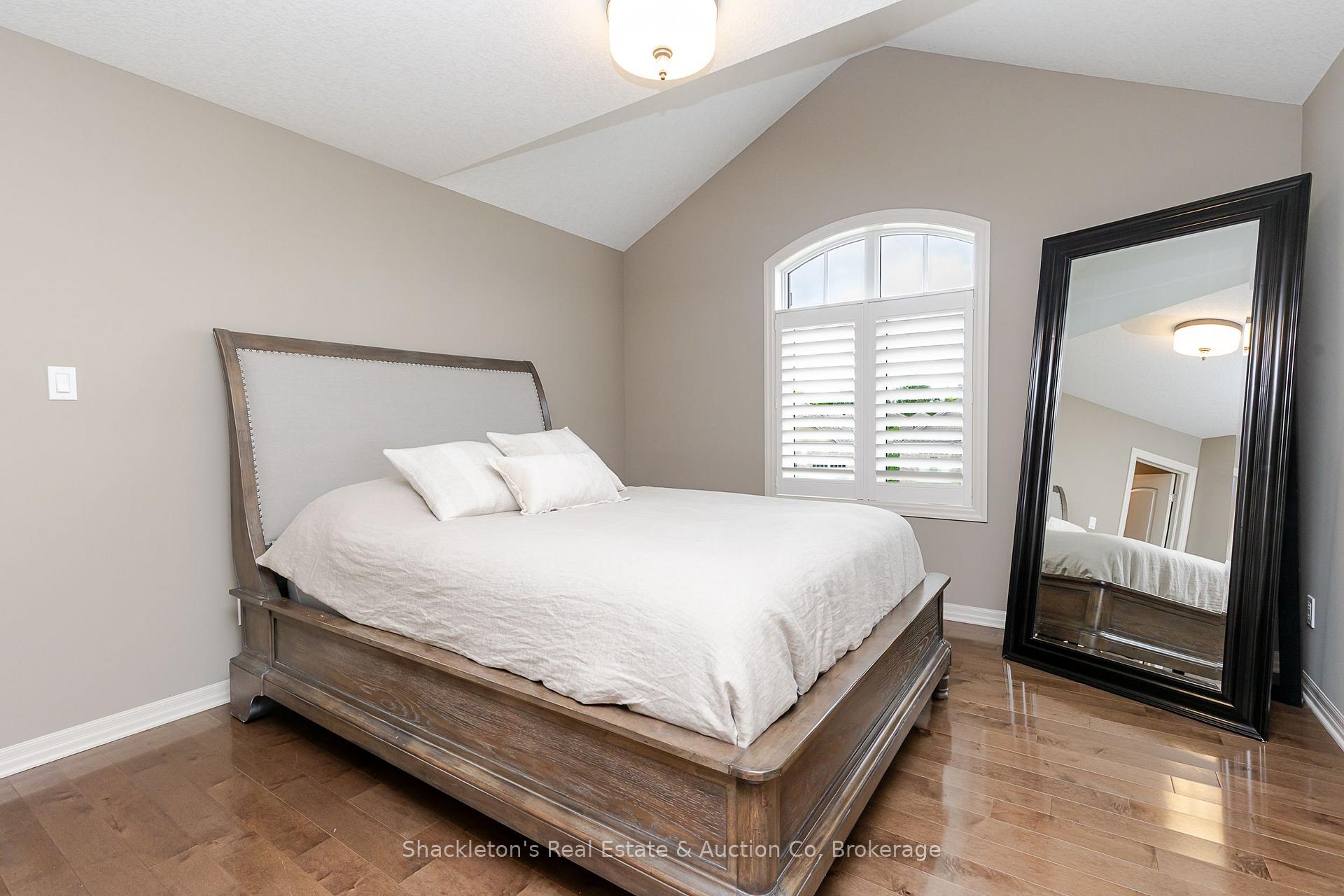 Photo 37 of 766 Eagletrace Drive, London, North S — HOMEH