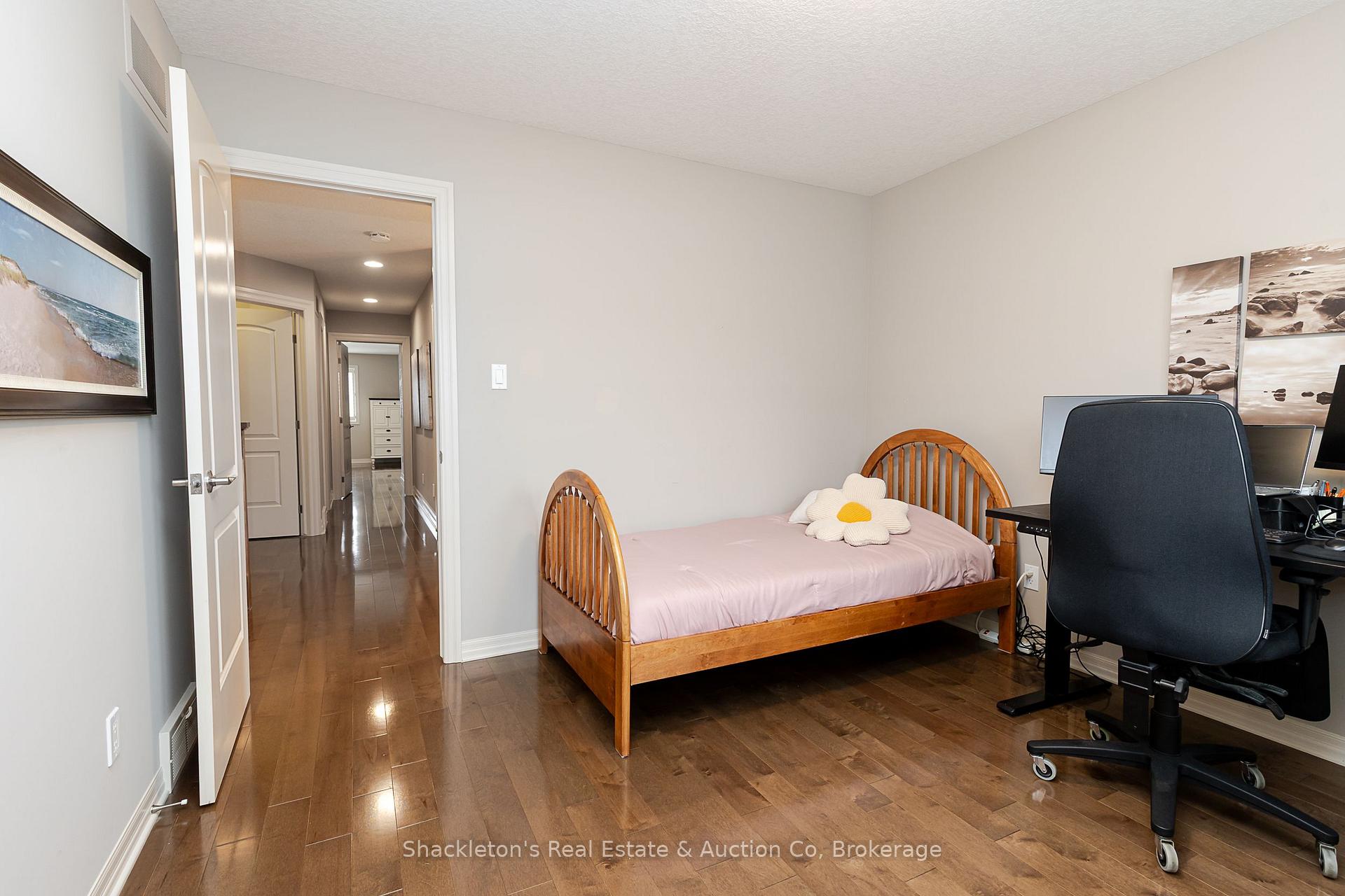 Photo 39 of 766 Eagletrace Drive, London, North S — HOMEH
