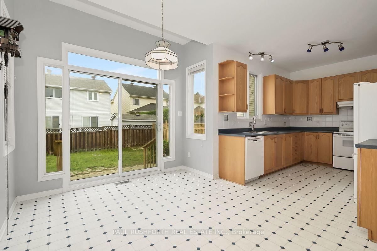 Photo 12 of 1828 Mccallum Drive, Ottawa, Fallingbrook/Gardenway South — HOMEH