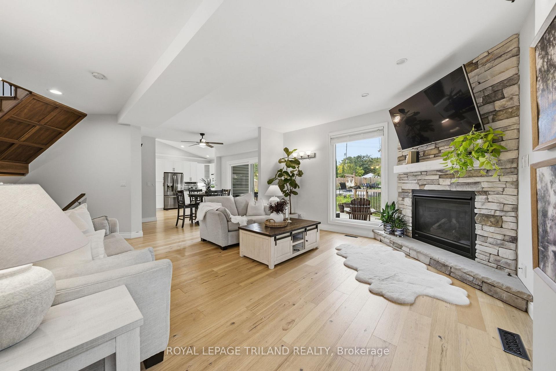 Photo 18 of 3998 Malpass Road, London, South V — HOMEH