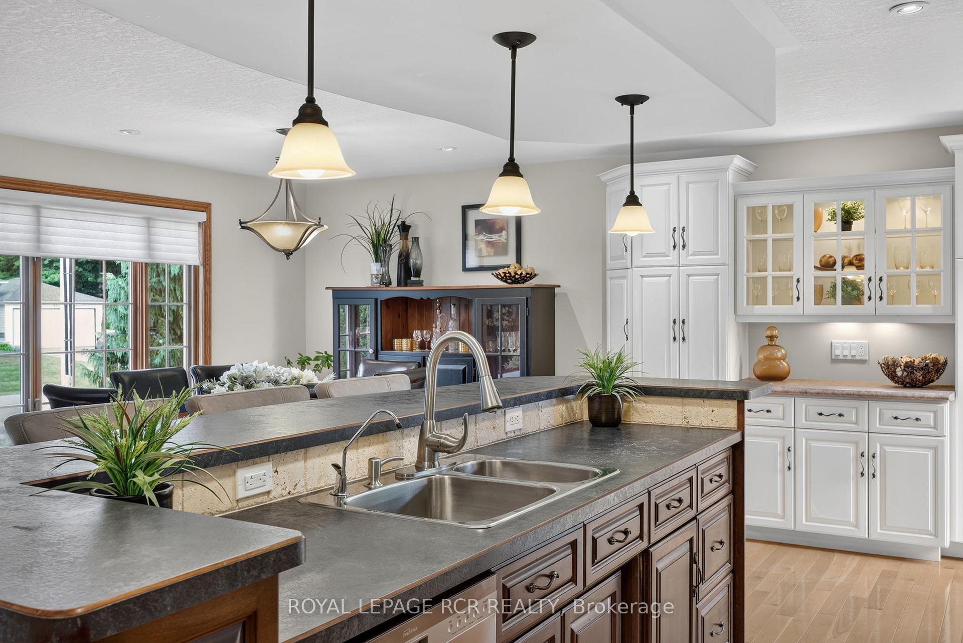 Photo 6 of 60 Holmes Drive, Caledon, Mono Mills — HOMEH