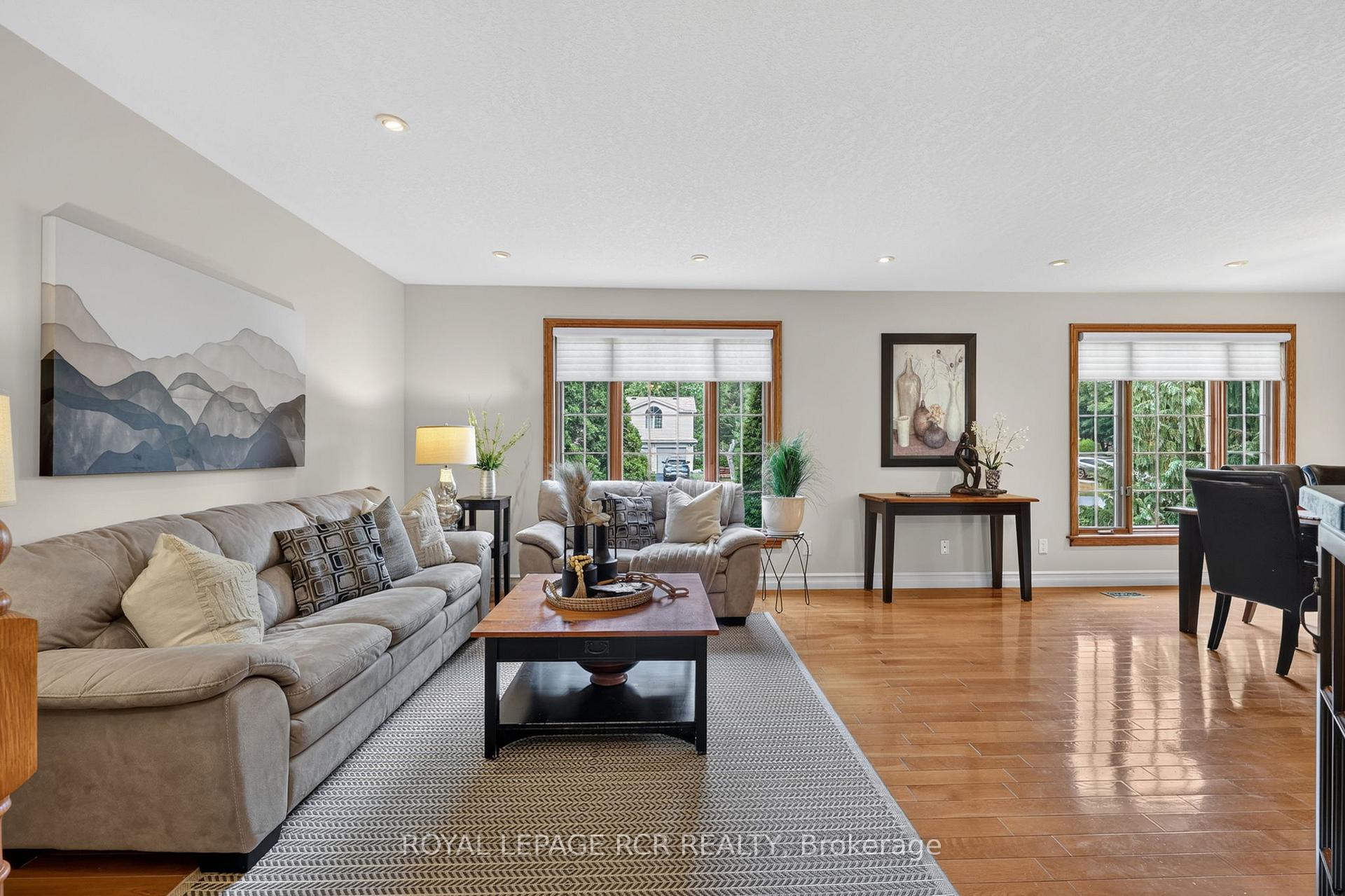 Photo 11 of 60 Holmes Drive, Caledon, Mono Mills — HOMEH