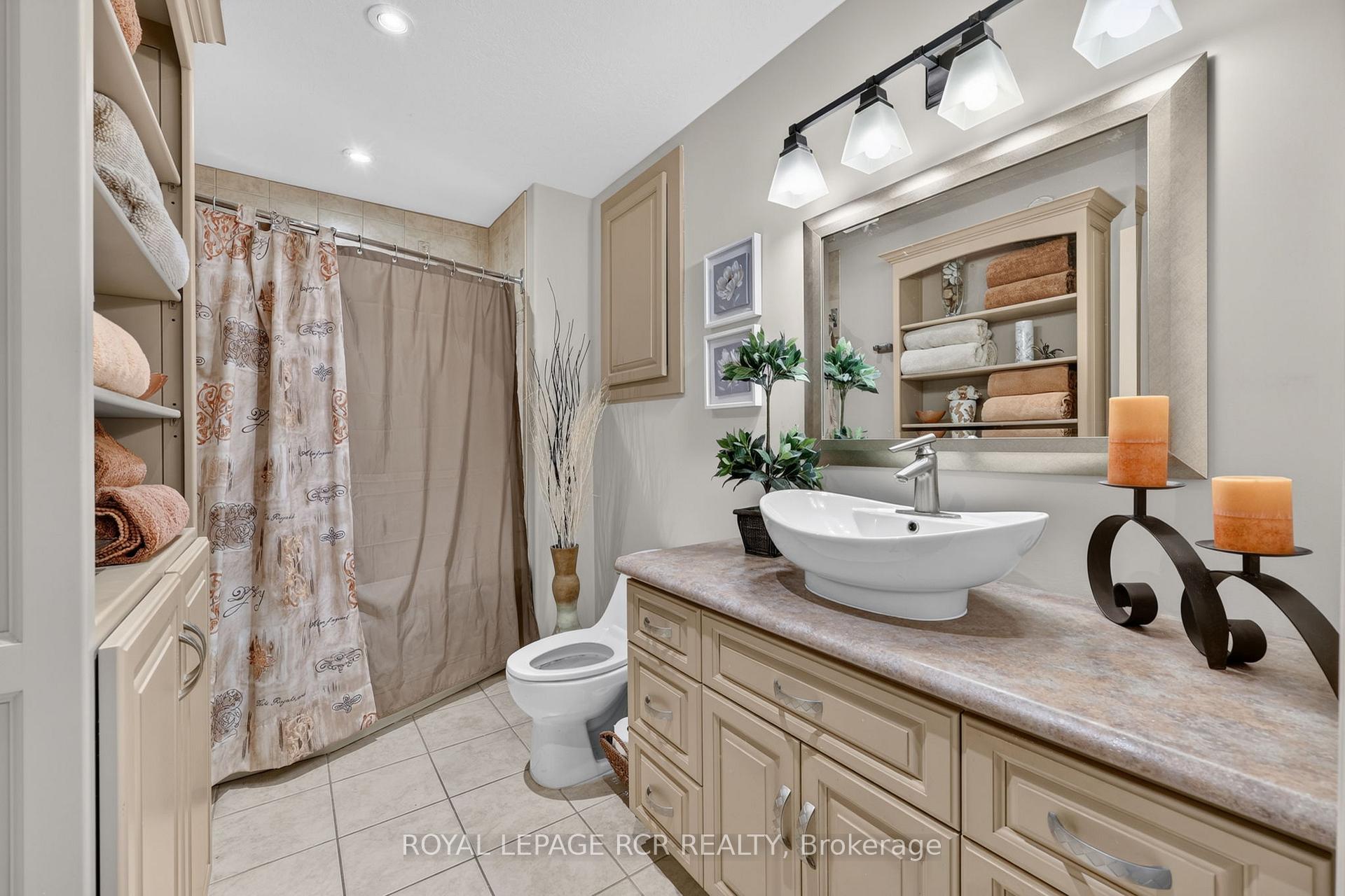 Photo 17 of 60 Holmes Drive, Caledon, Mono Mills — HOMEH