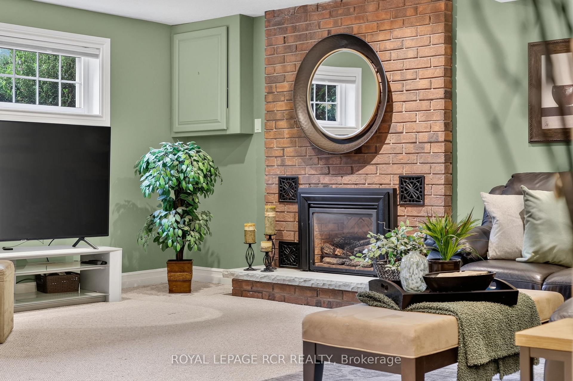 Photo 21 of 60 Holmes Drive, Caledon, Mono Mills — HOMEH