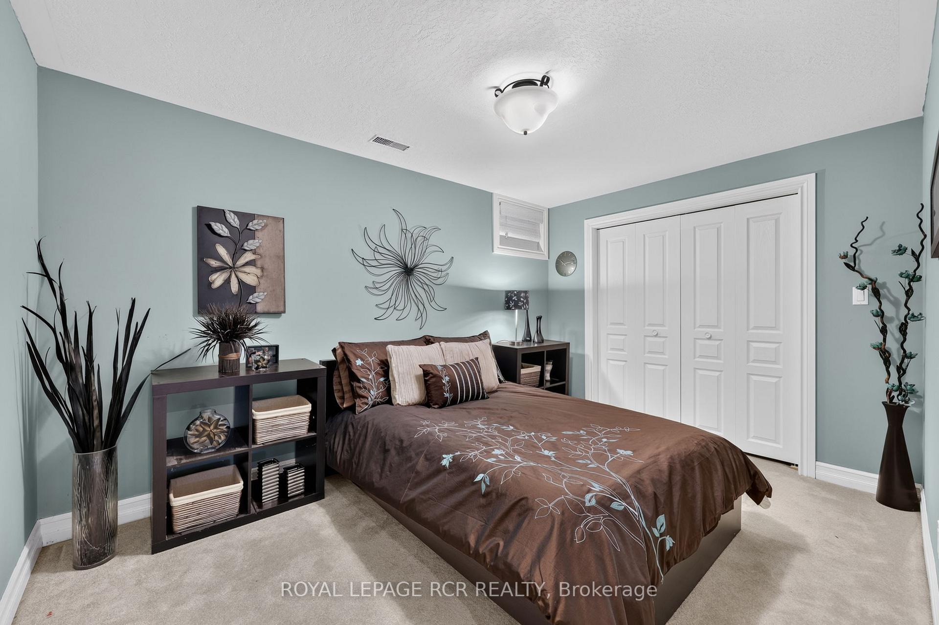 Photo 23 of 60 Holmes Drive, Caledon, Mono Mills — HOMEH