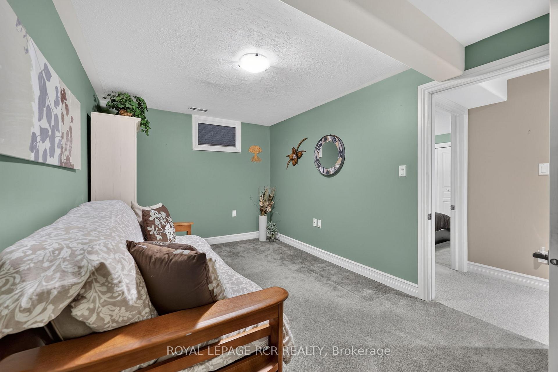 Photo 26 of 60 Holmes Drive, Caledon, Mono Mills — HOMEH