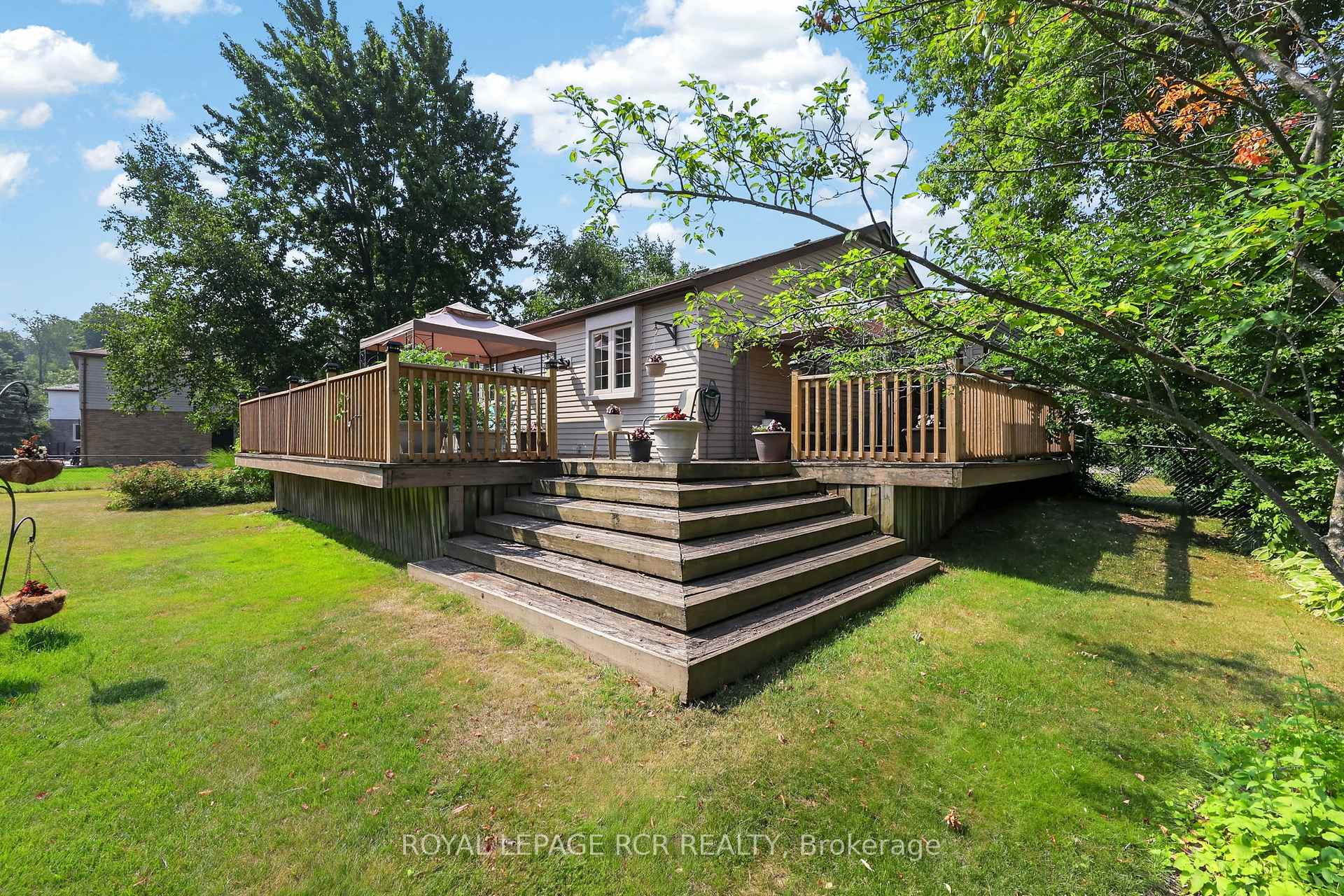 Photo 32 of 60 Holmes Drive, Caledon, Mono Mills — HOMEH
