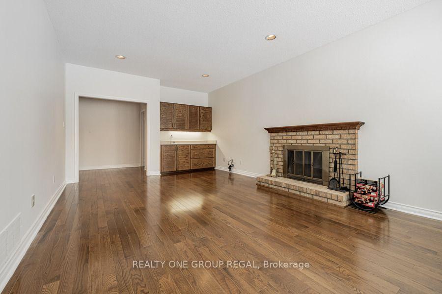 Photo 11 of 17 Dunloe Road, Richmond Hill, Bayview Hill — HOMEH