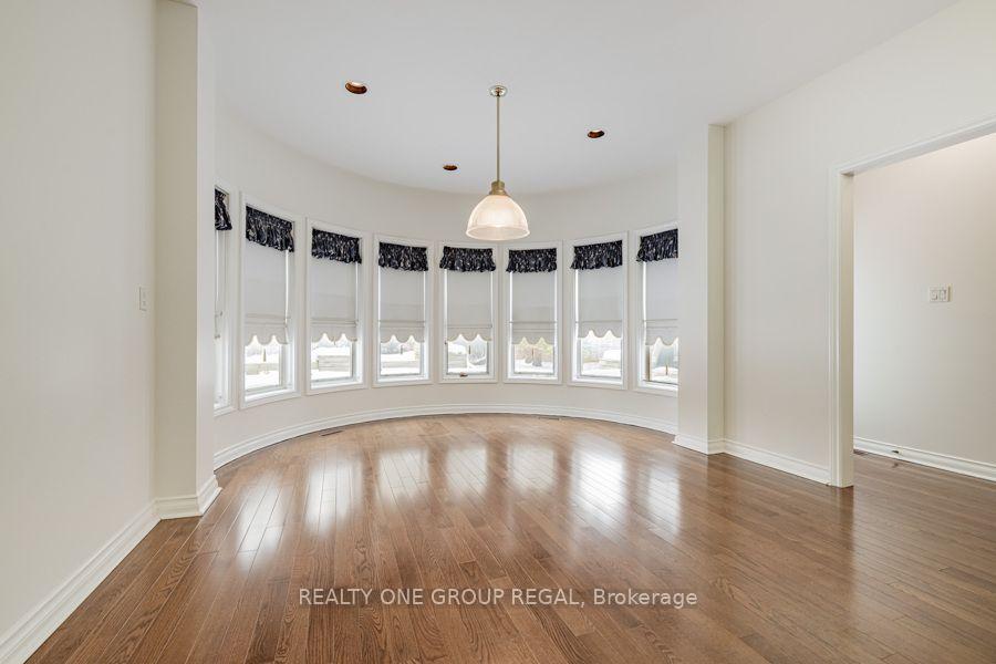 Photo 13 of 17 Dunloe Road, Richmond Hill, Bayview Hill — HOMEH