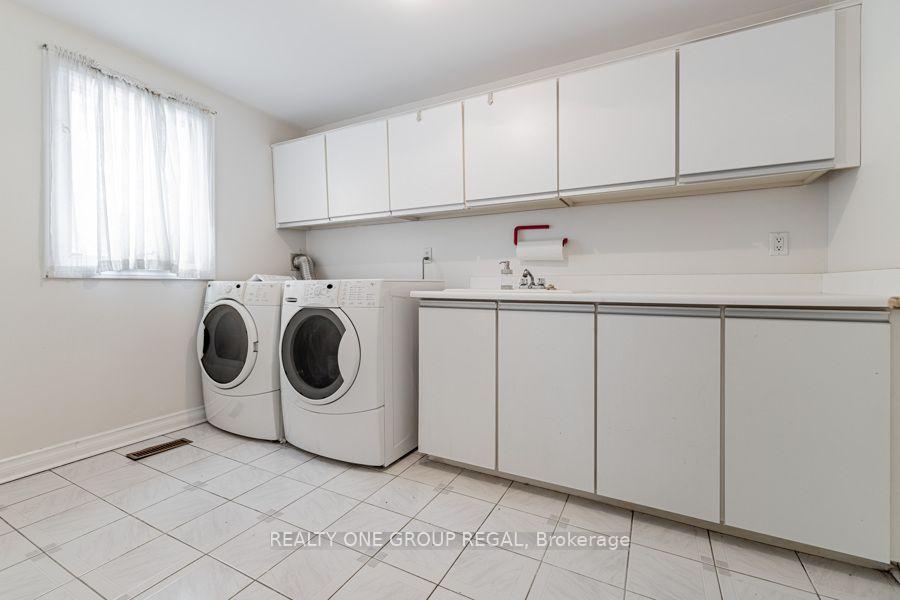 Photo 15 of 17 Dunloe Road, Richmond Hill, Bayview Hill — HOMEH