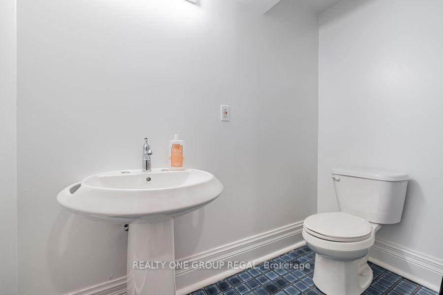Photo 39 of 17 Dunloe Road, Richmond Hill, Bayview Hill — HOMEH