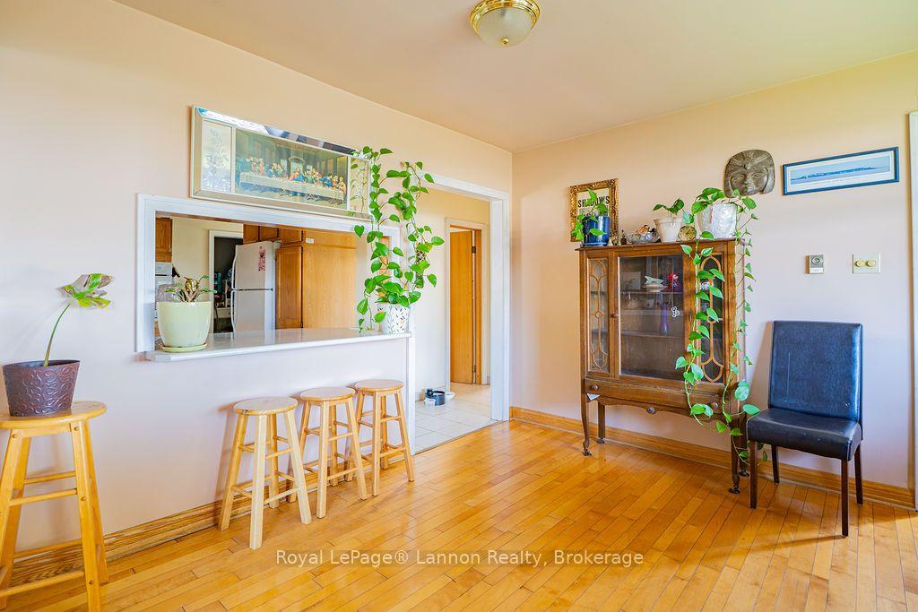 Photo 6 of 210 Powley Street, Thunder Bay, Court / Cumberland — HOMEH