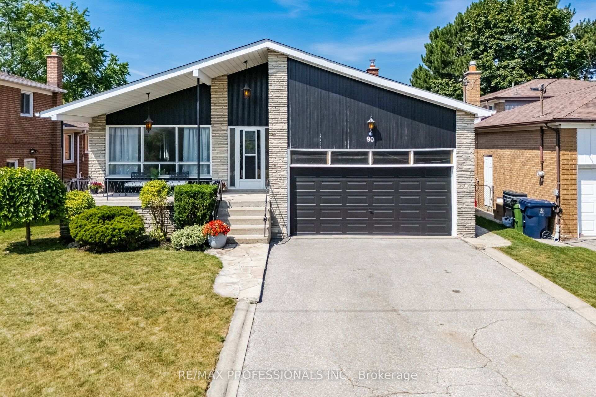 Photo of 90 Peckham Avenue