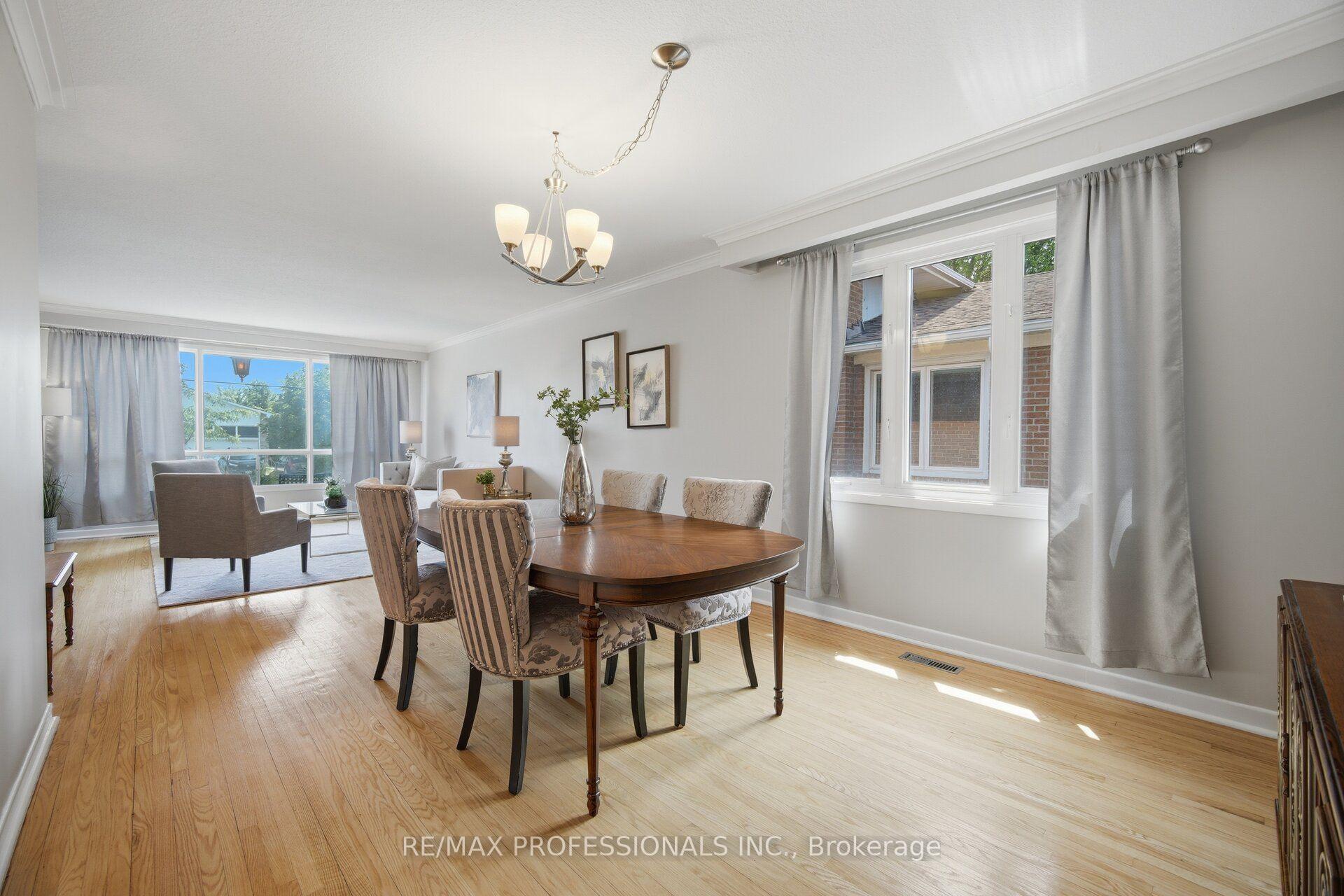 Photo 9 of 90 Peckham Avenue, North York, Newtonbrook West — HOMEH