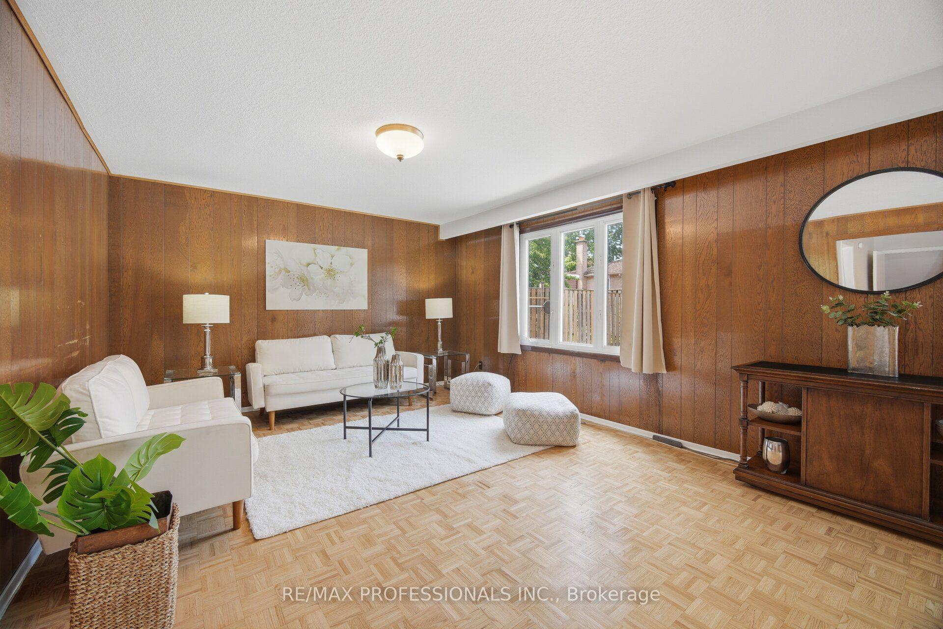 Photo 16 of 90 Peckham Avenue, North York, Newtonbrook West — HOMEH