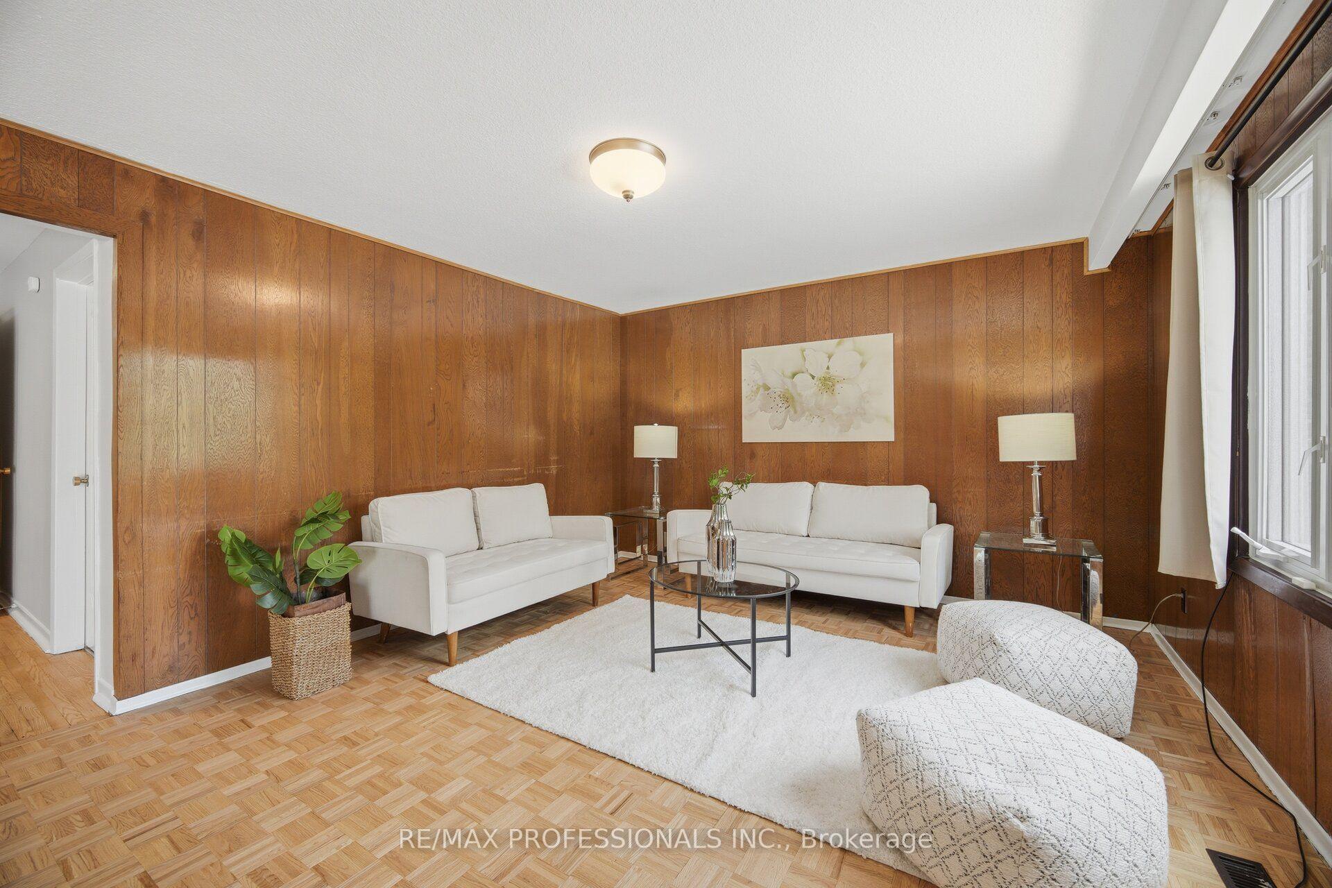 Photo 17 of 90 Peckham Avenue, North York, Newtonbrook West — HOMEH