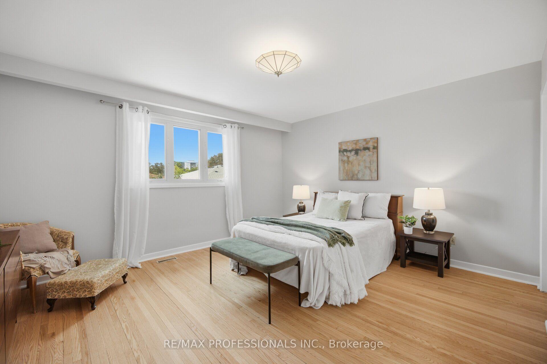 Photo 21 of 90 Peckham Avenue, North York, Newtonbrook West — HOMEH