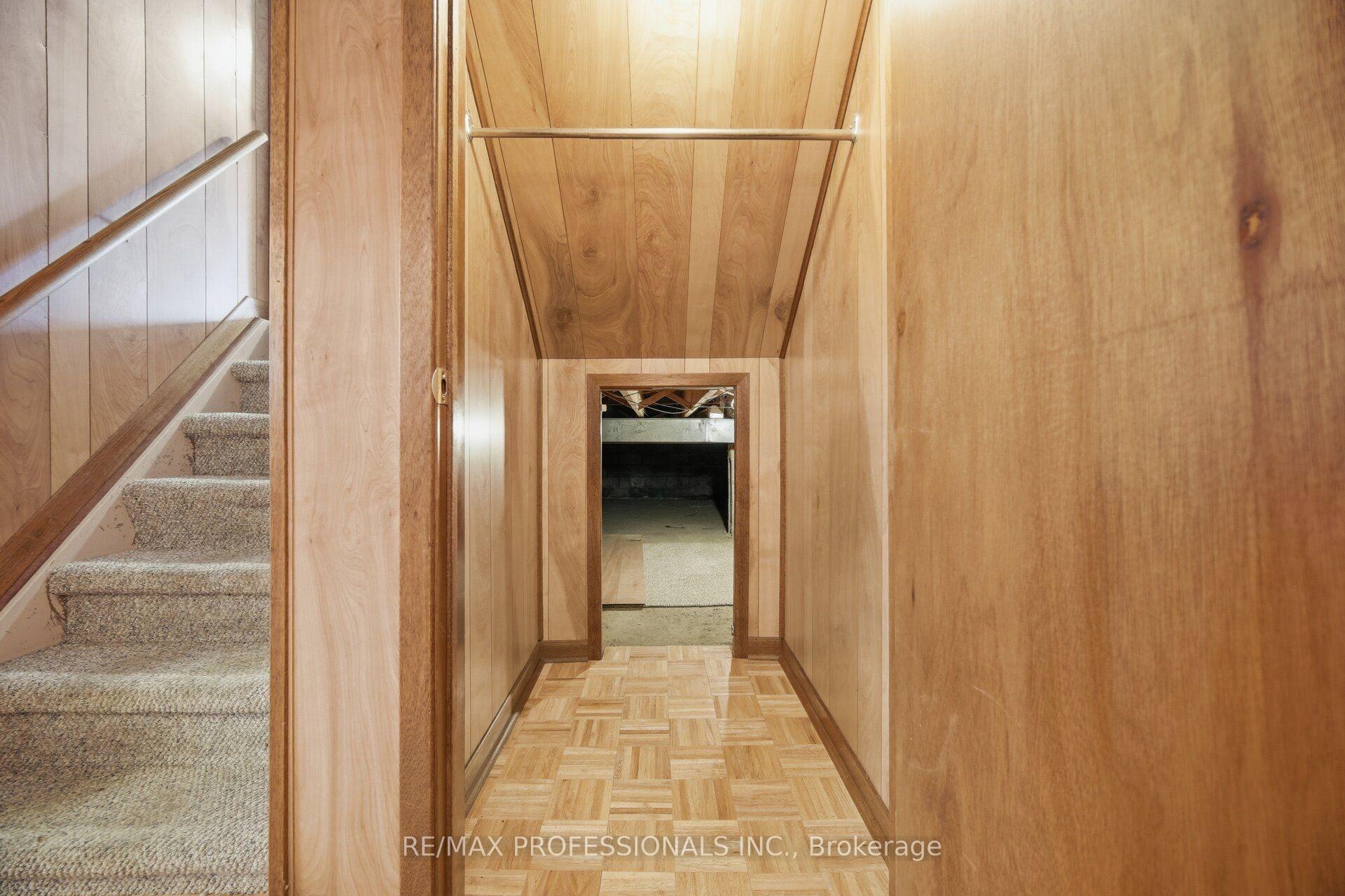 Photo 43 of 90 Peckham Avenue, North York, Newtonbrook West — HOMEH