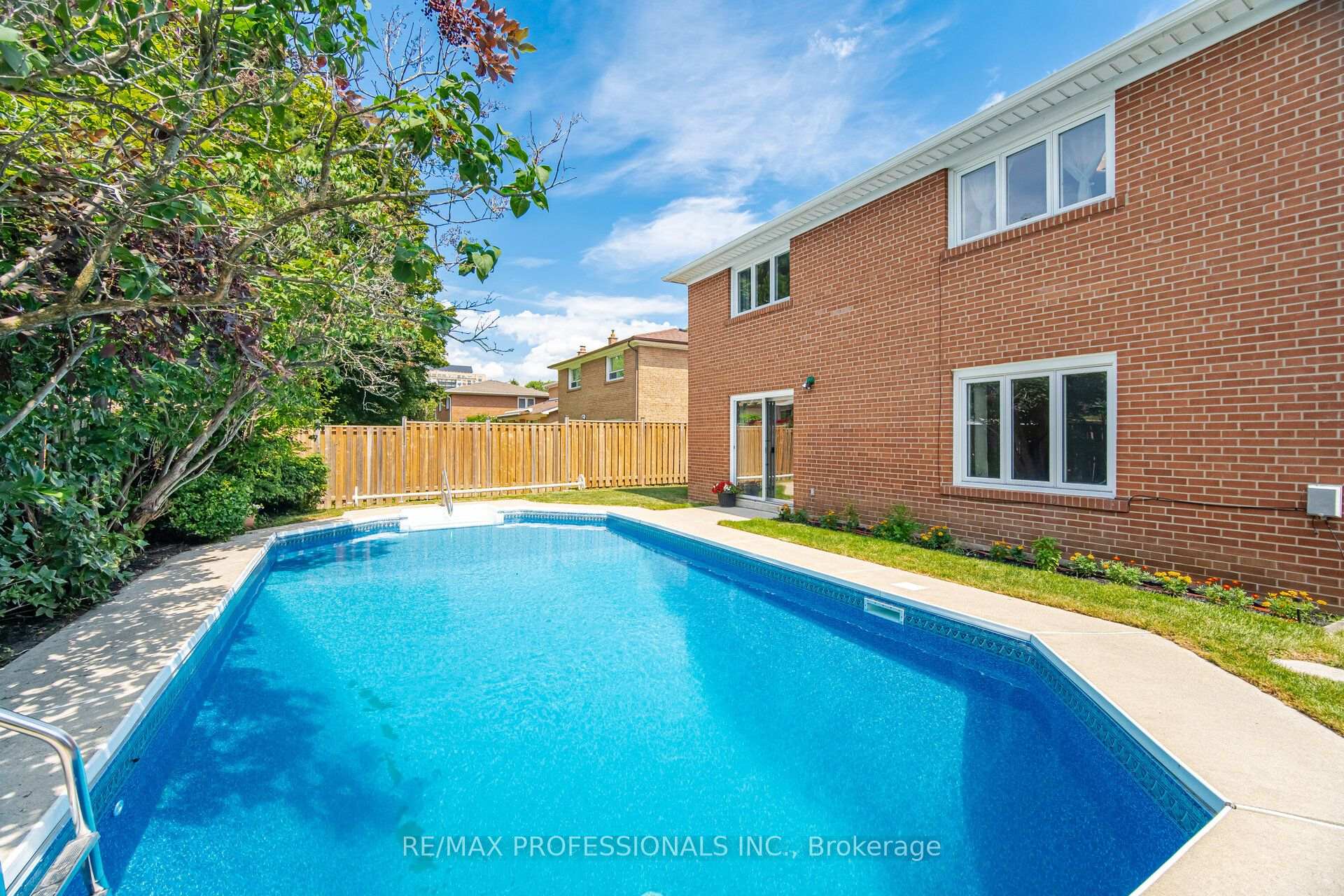Photo 47 of 90 Peckham Avenue, North York, Newtonbrook West — HOMEH