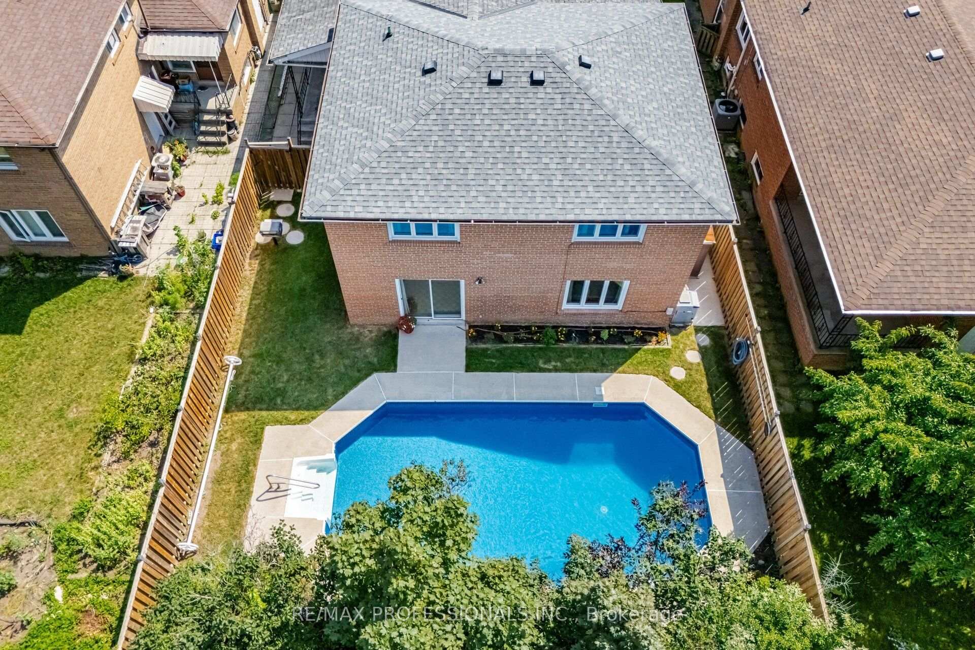 Photo 48 of 90 Peckham Avenue, North York, Newtonbrook West — HOMEH