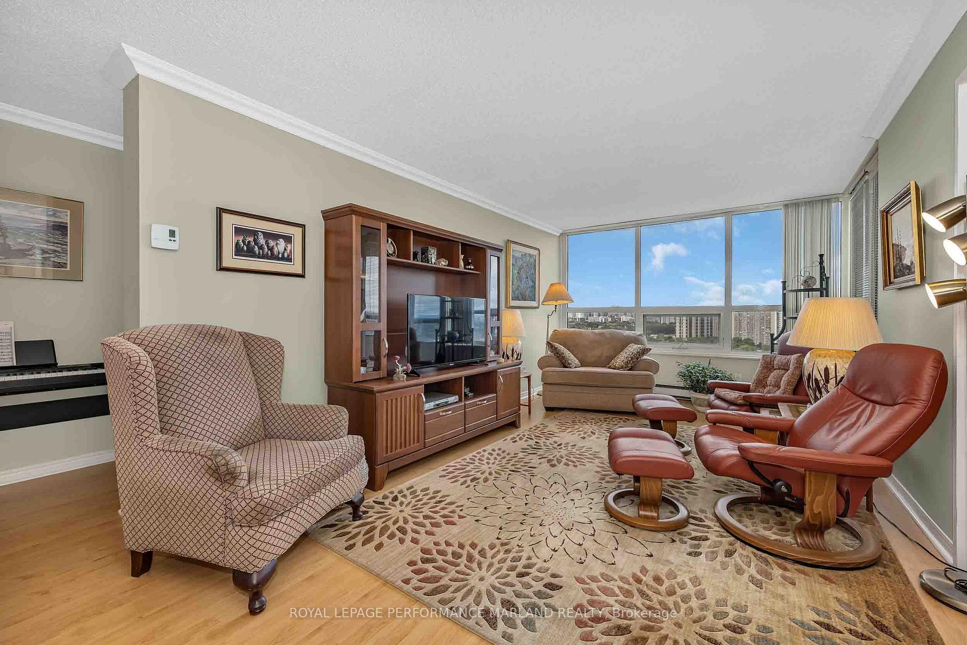 Photo 5 of Unit 2001, 1510 Riverside Drive, Ottawa, Riverview Park — HOMEH