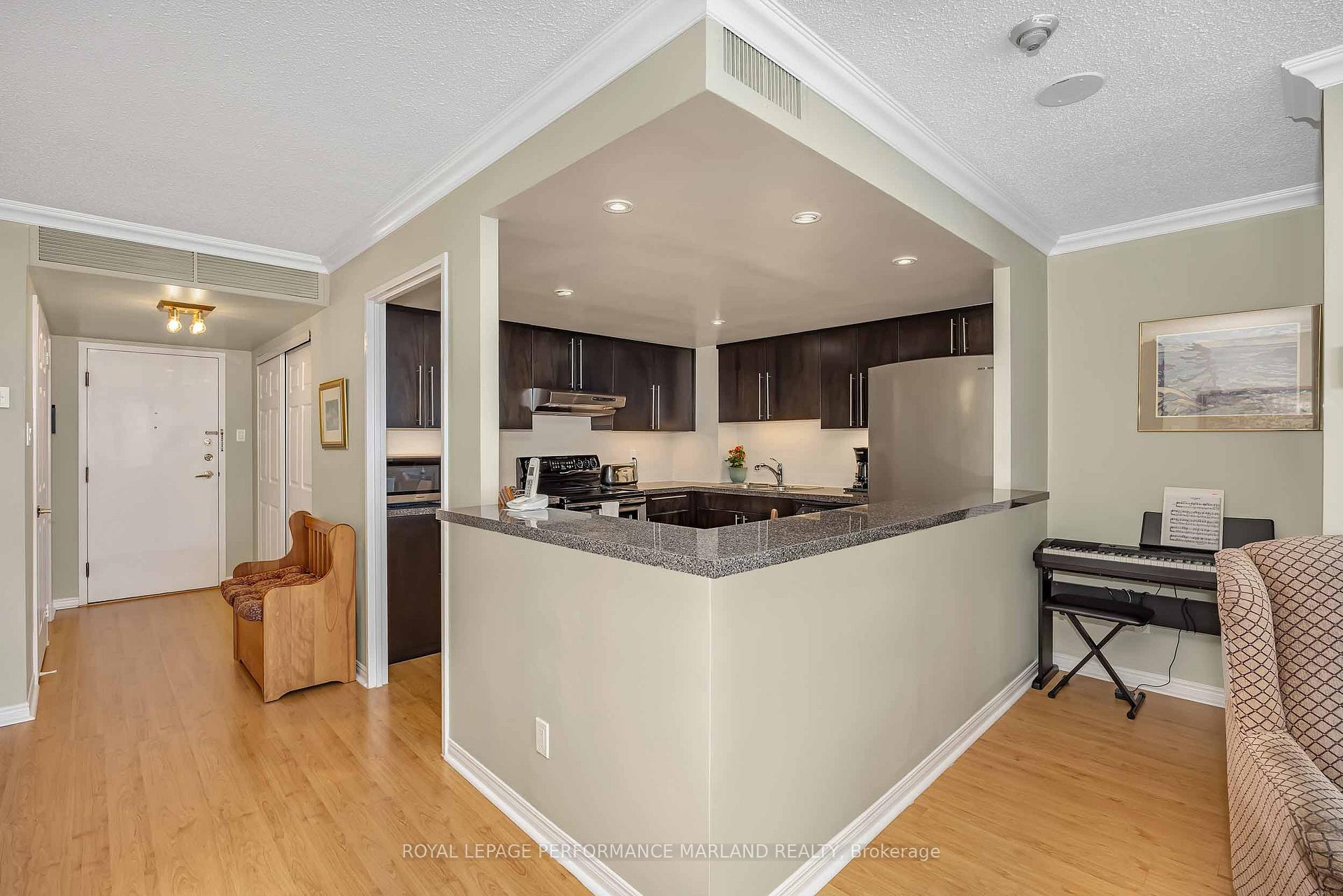 Photo 8 of Unit 2001, 1510 Riverside Drive, Ottawa, Riverview Park — HOMEH