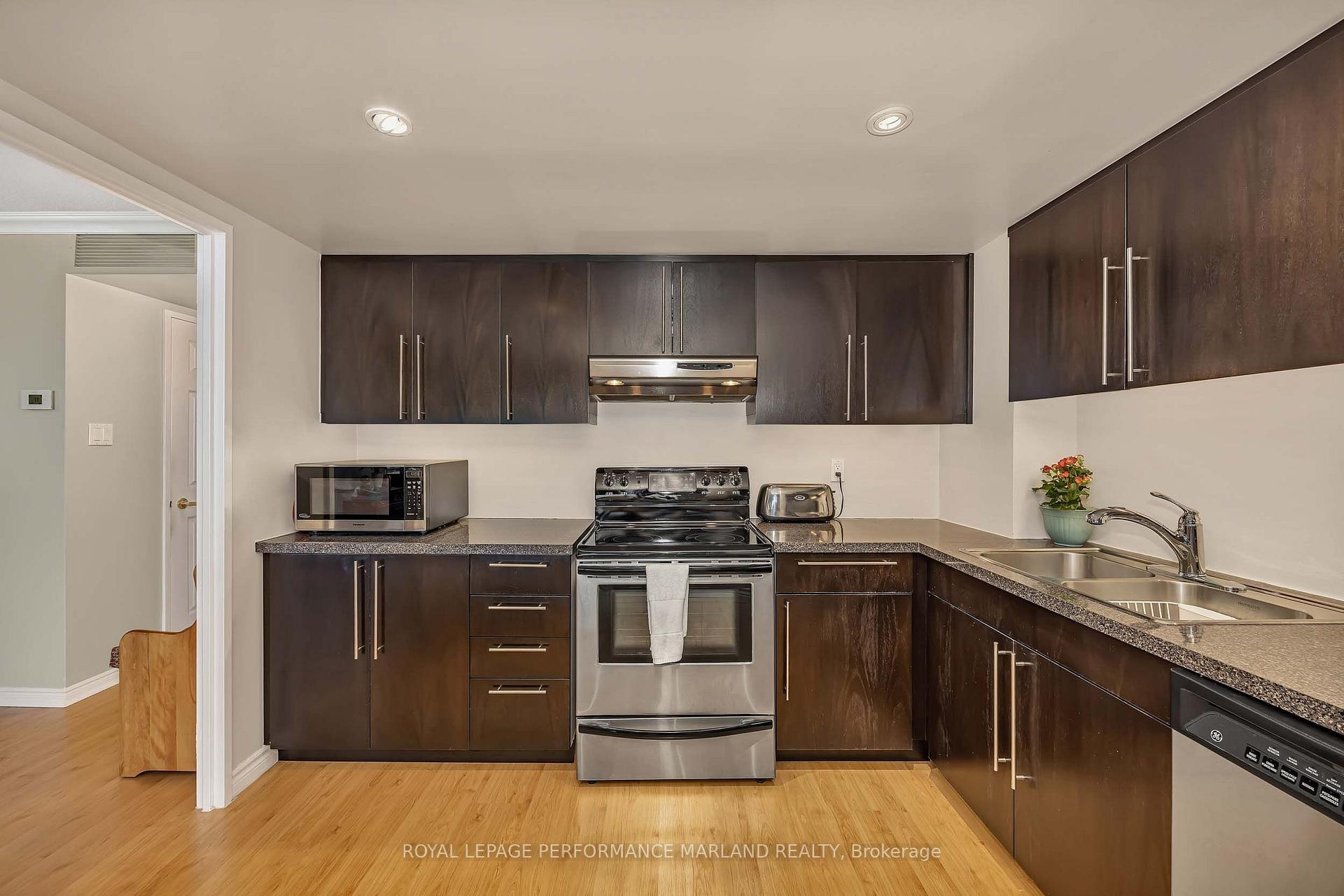Photo 10 of Unit 2001, 1510 Riverside Drive, Ottawa, Riverview Park — HOMEH