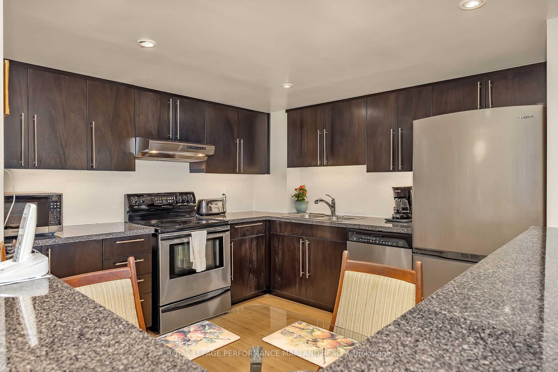 Photo 11 of Unit 2001, 1510 Riverside Drive, Ottawa, Riverview Park — HOMEH