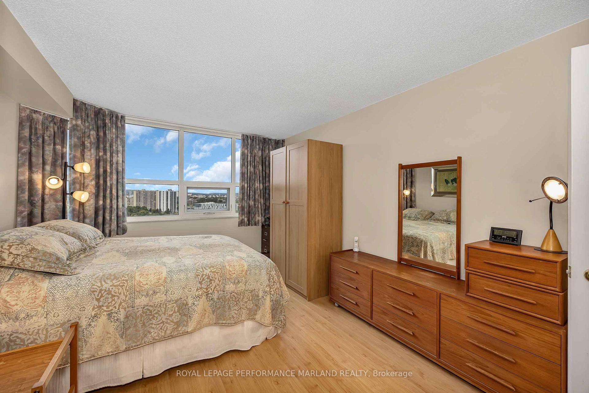 Photo 13 of Unit 2001, 1510 Riverside Drive, Ottawa, Riverview Park — HOMEH