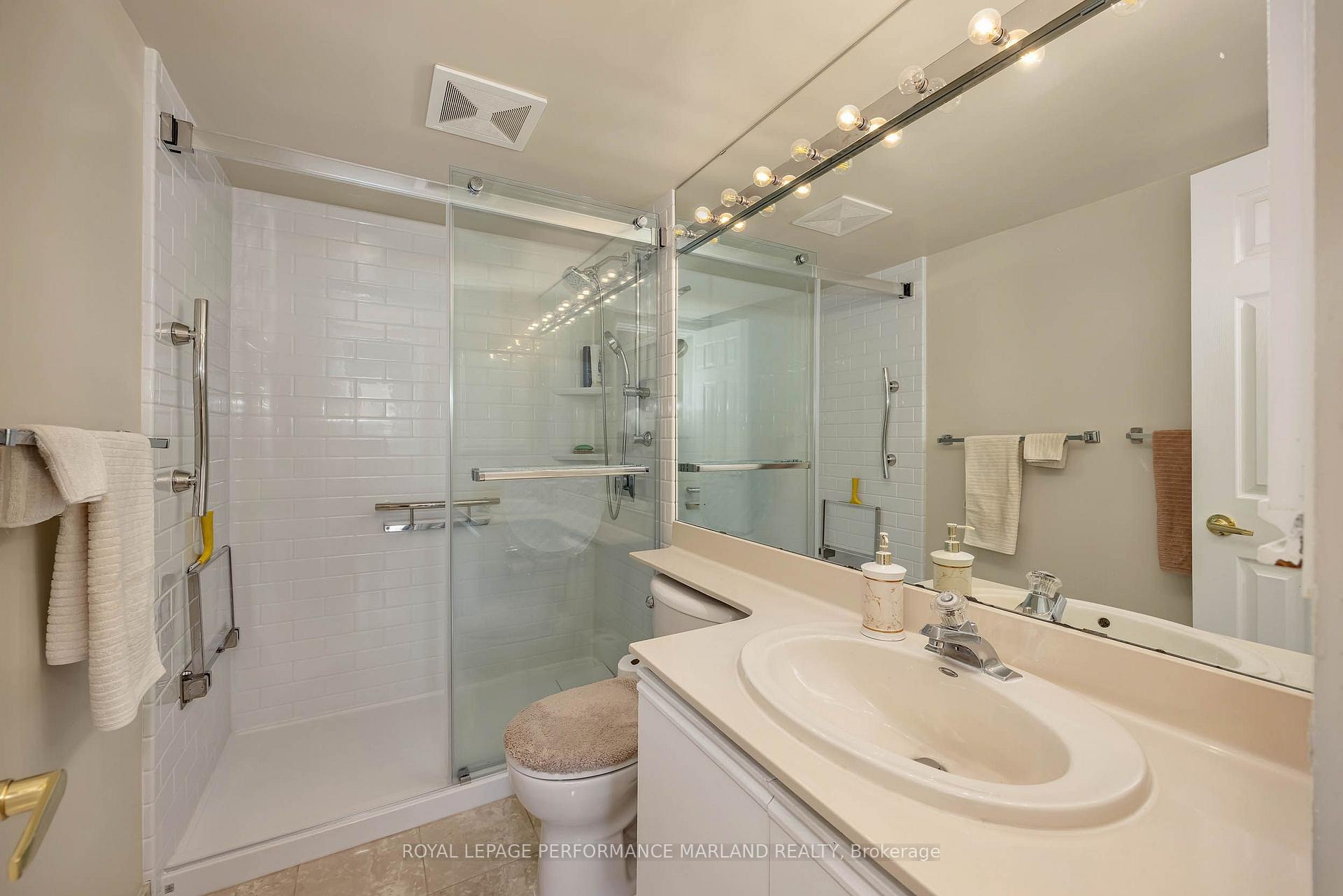 Photo 14 of Unit 2001, 1510 Riverside Drive, Ottawa, Riverview Park — HOMEH
