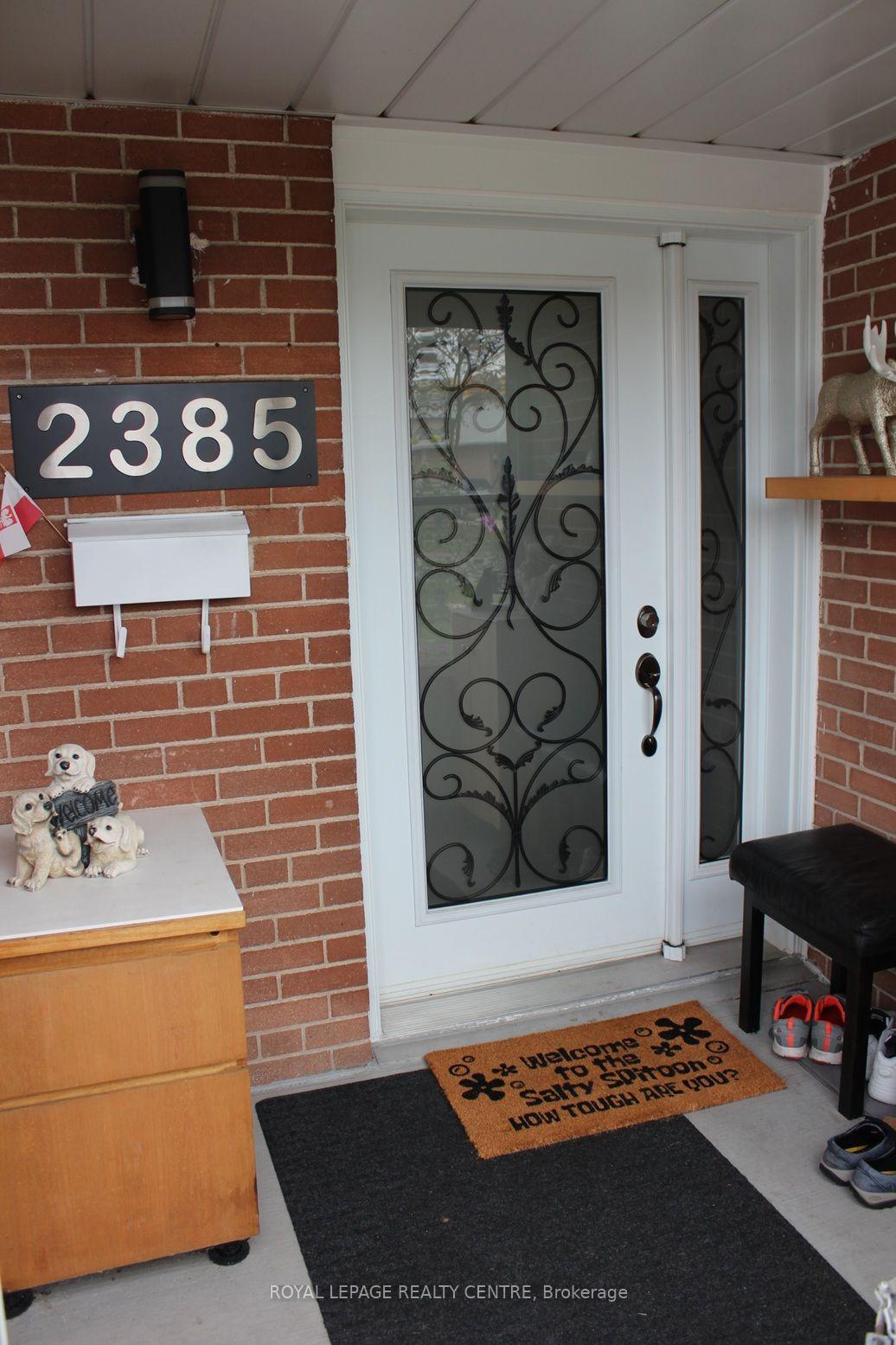 Photo 2 of 2385 Padstow Crescent, Mississauga, Clarkson — HOMEH