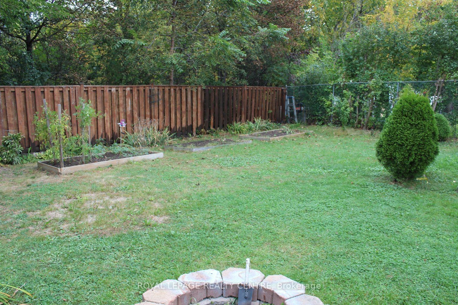 Photo 29 of 2385 Padstow Crescent, Mississauga, Clarkson — HOMEH