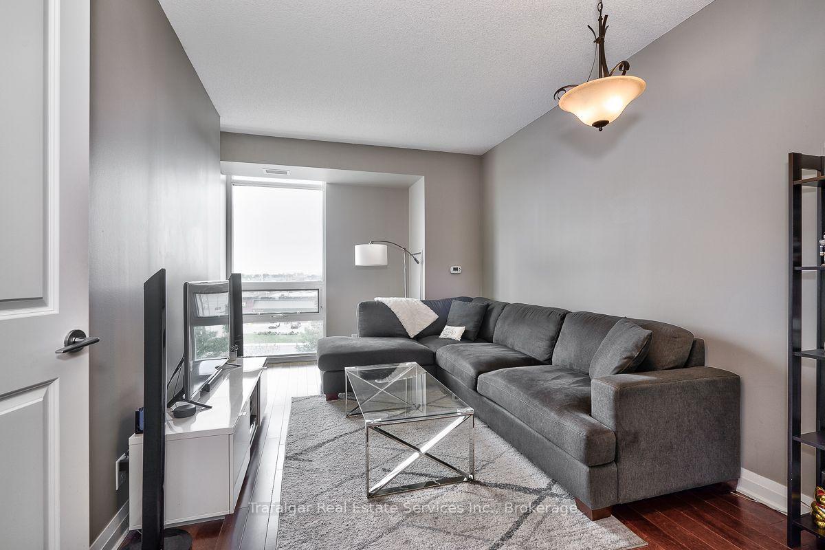 Photo 8 of Unit 512, 1055 Southdown Road, Mississauga, Clarkson — HOMEH