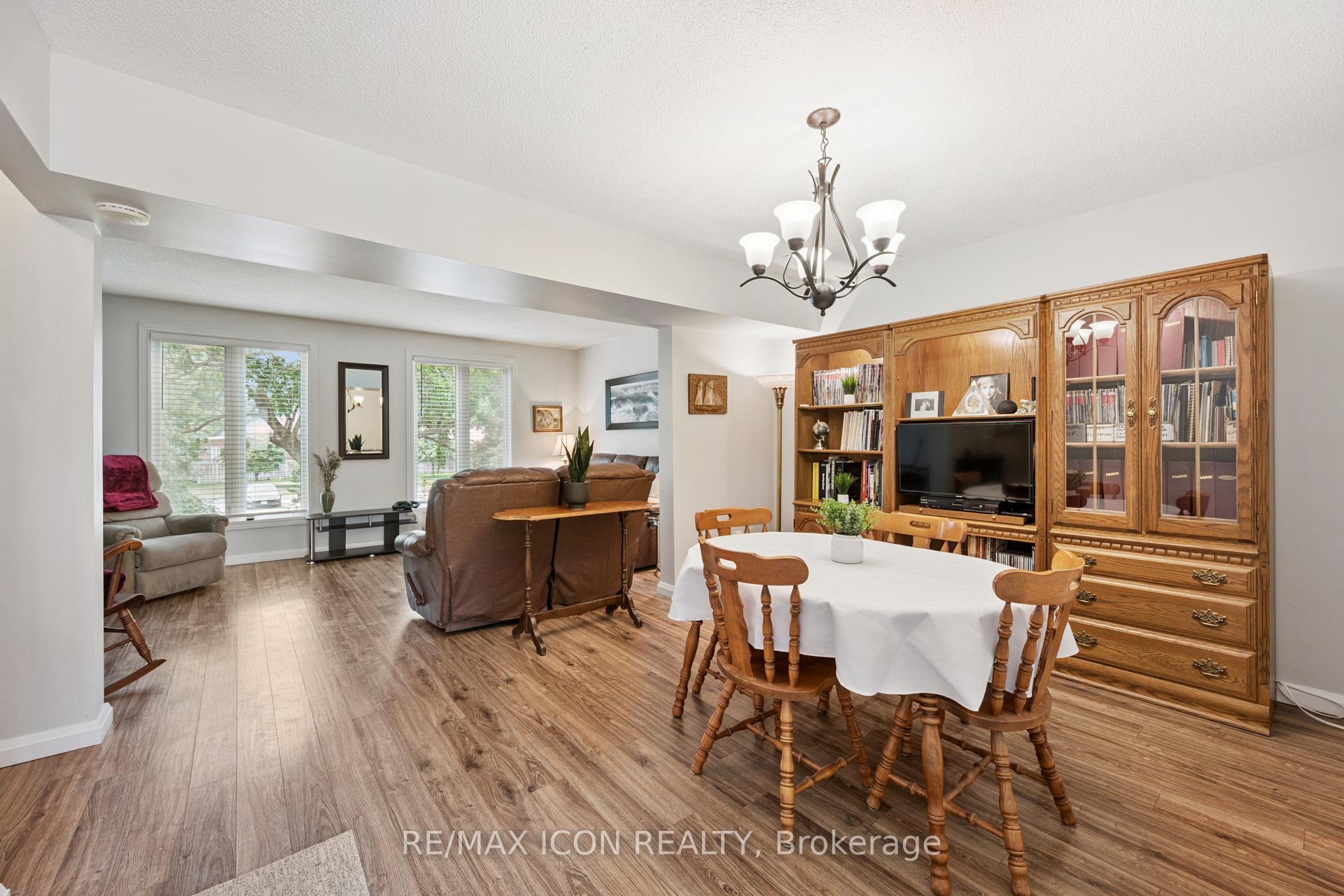 Photo 13 of Unit A, 38 Harris Avenue, Brantford, Braneida Industrial Park — HOMEH