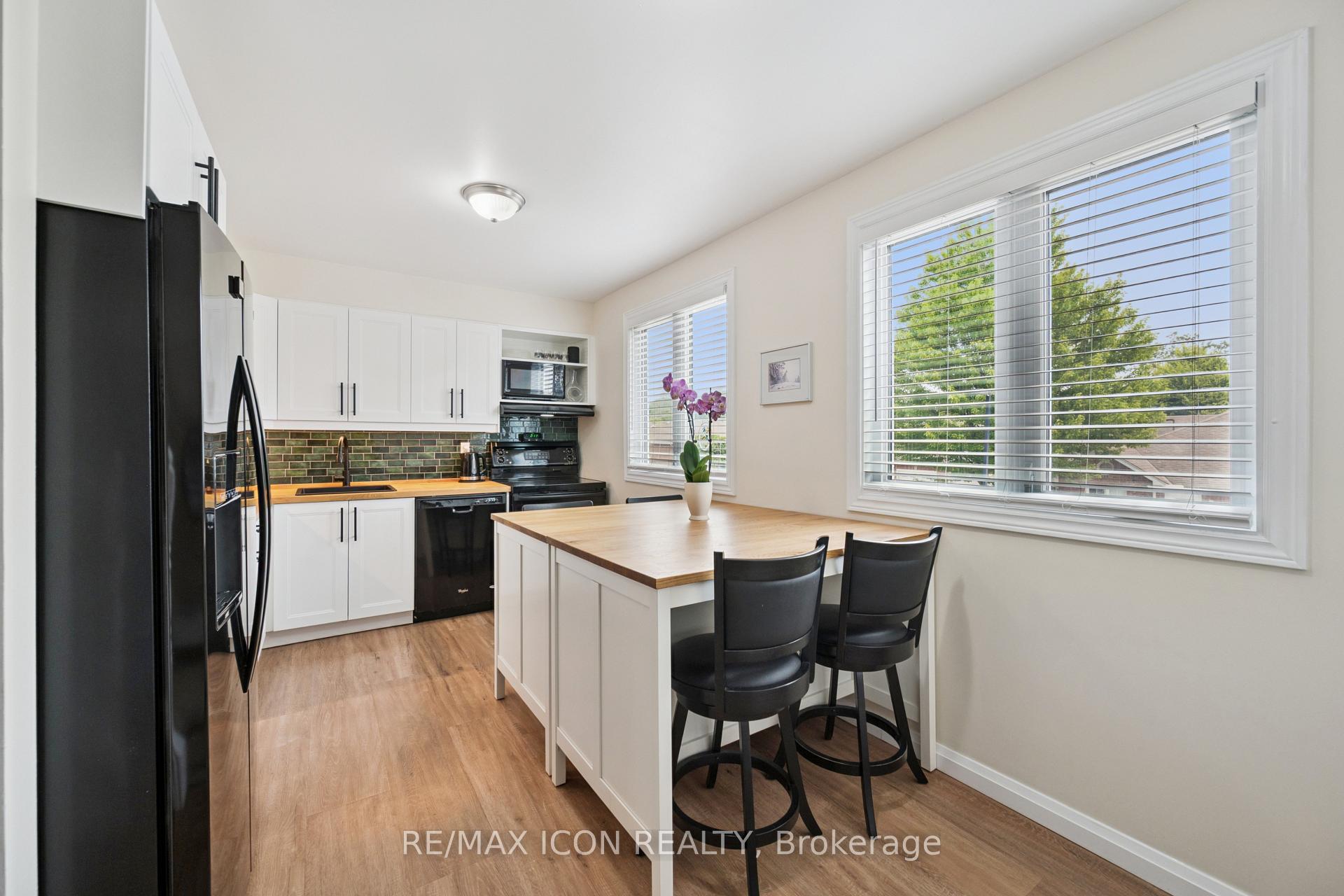 Photo 14 of Unit A, 38 Harris Avenue, Brantford, Braneida Industrial Park — HOMEH