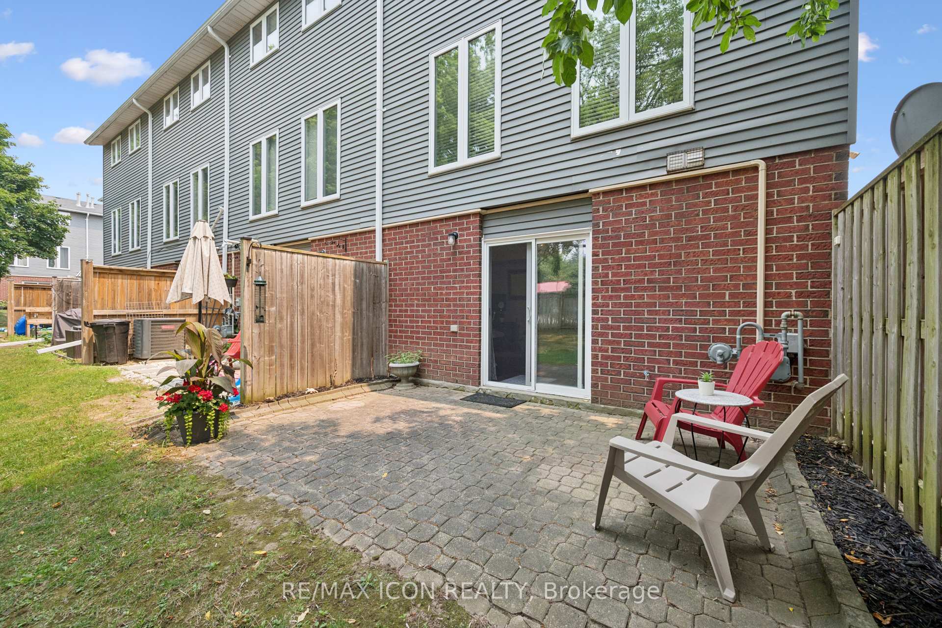 Photo 25 of Unit A, 38 Harris Avenue, Brantford, Braneida Industrial Park — HOMEH