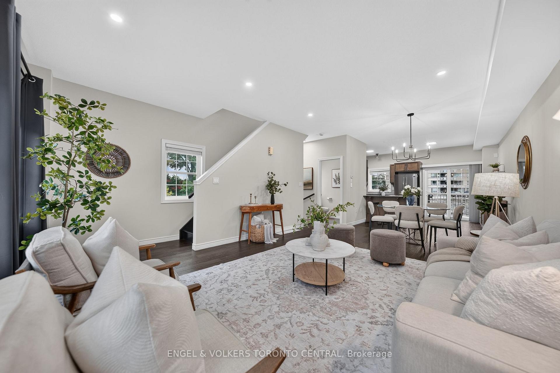 Photo 16 of 3 Oxfordshire Lane, Kitchener, Mount Hope Huron Park — HOMEH