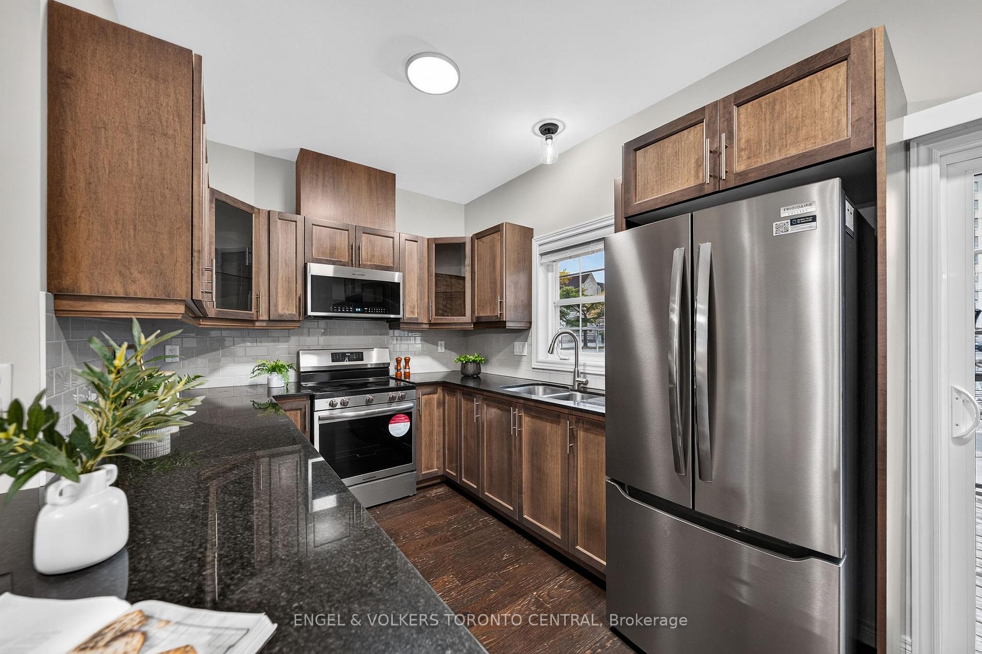 Photo 26 of 3 Oxfordshire Lane, Kitchener, Mount Hope Huron Park — HOMEH