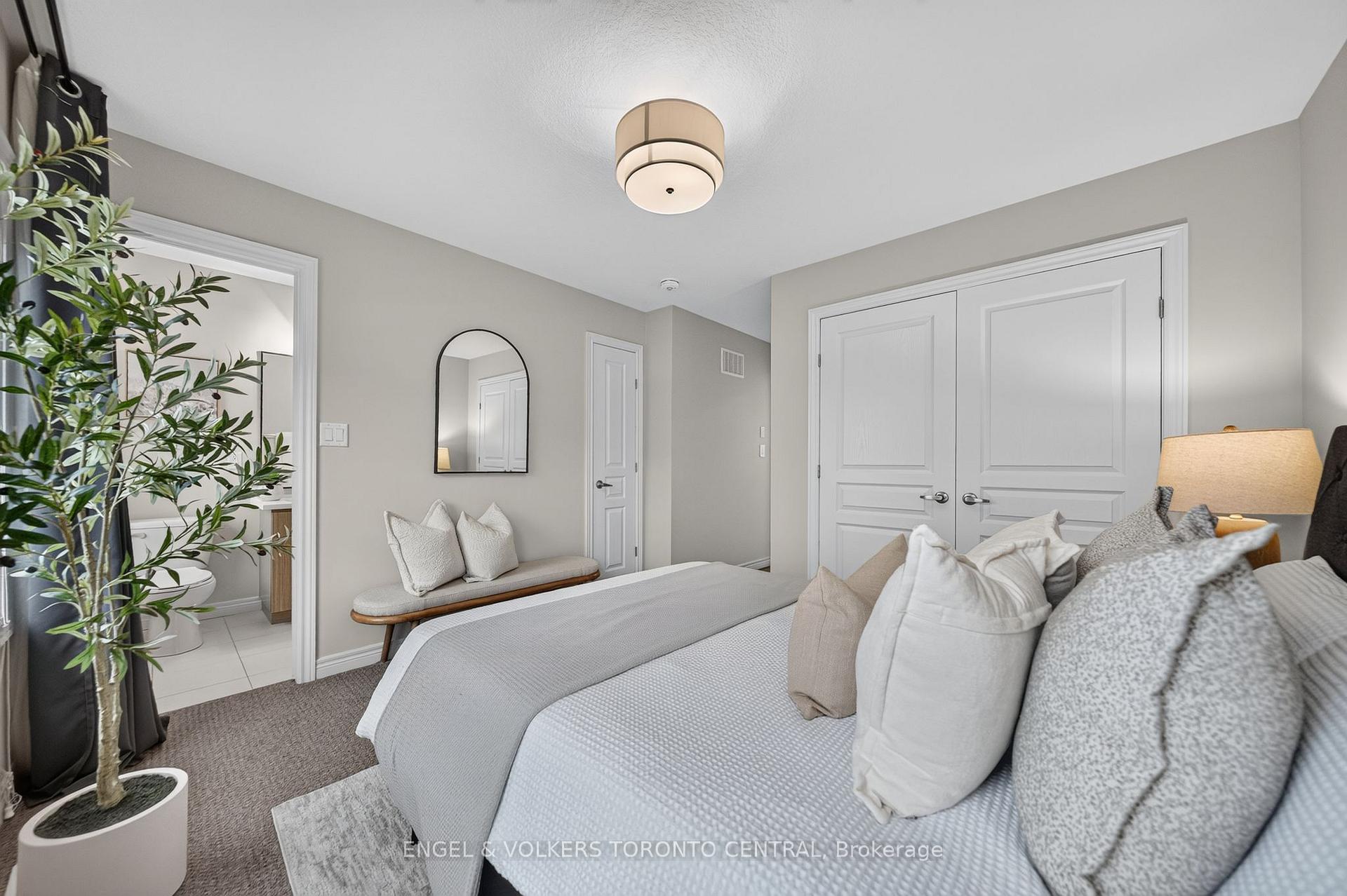 Photo 34 of 3 Oxfordshire Lane, Kitchener, Mount Hope Huron Park — HOMEH