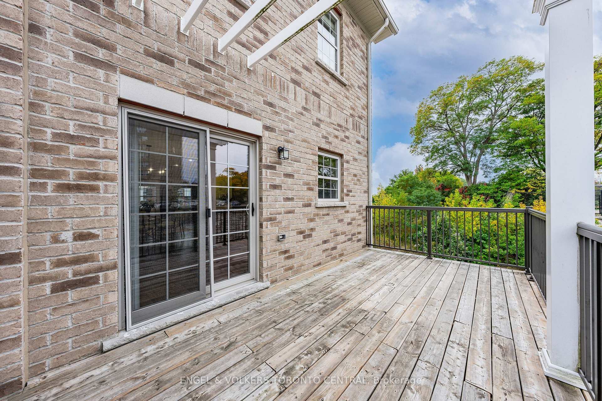 Photo 42 of 3 Oxfordshire Lane, Kitchener, Mount Hope Huron Park — HOMEH